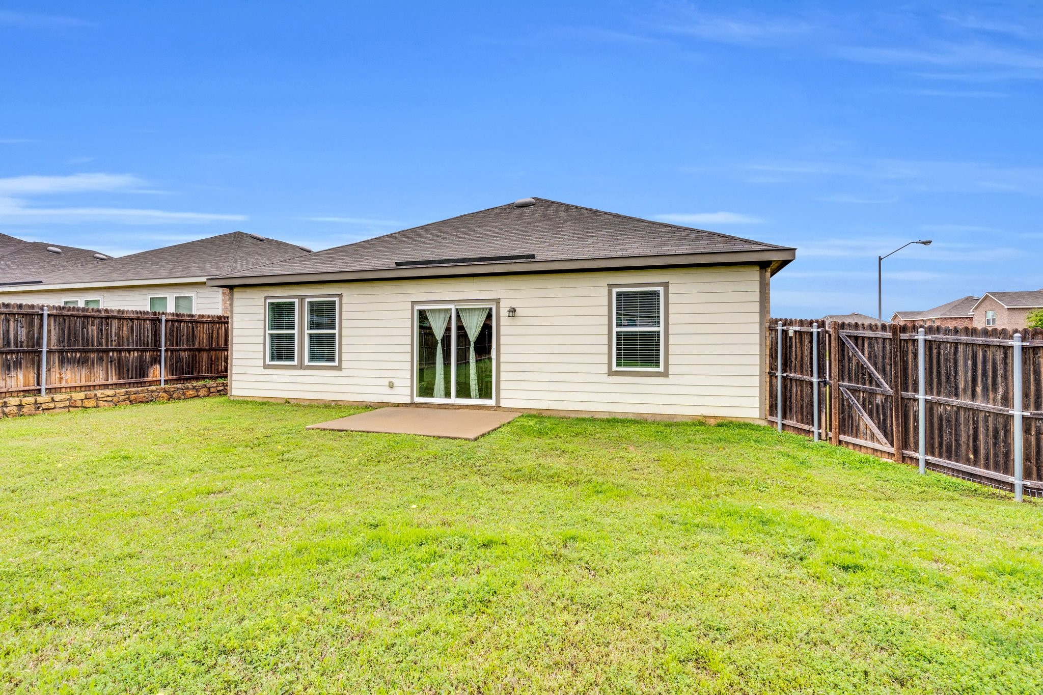 516 Leeward Lane
