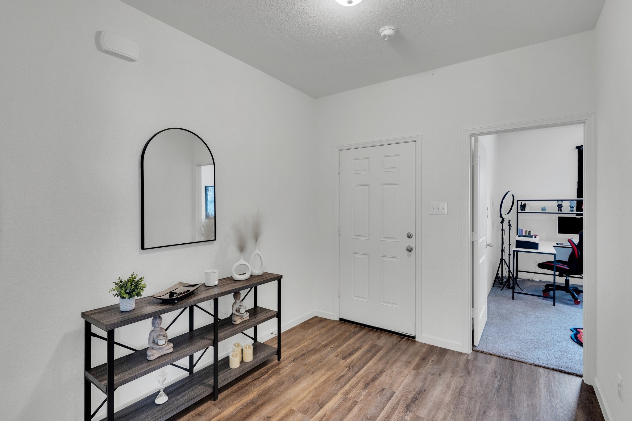 516 Leeward Lane