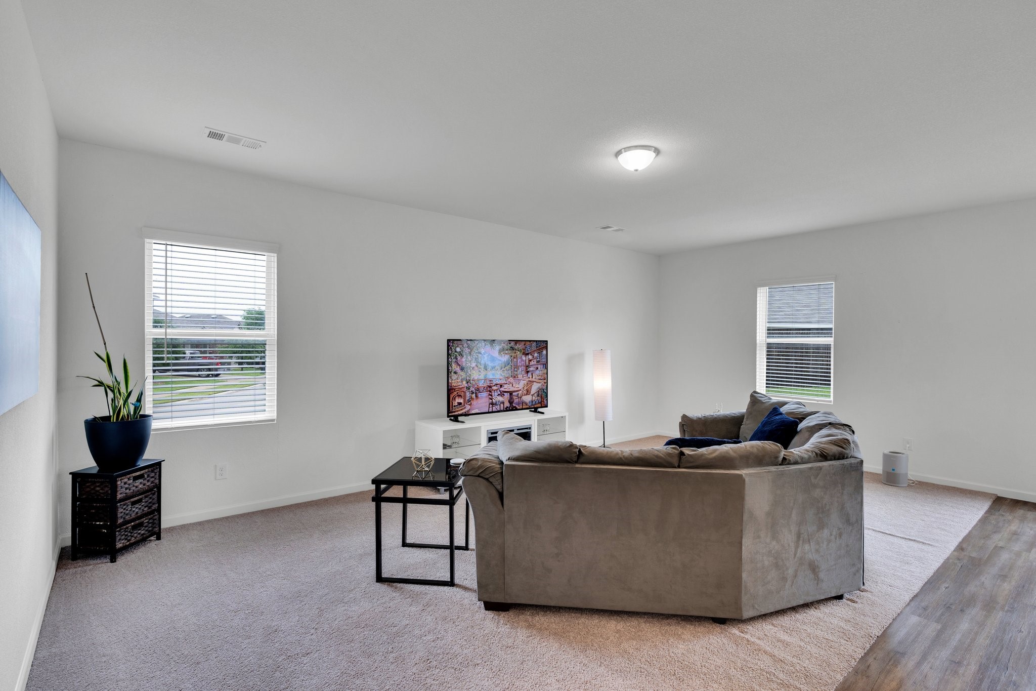 516 Leeward Lane