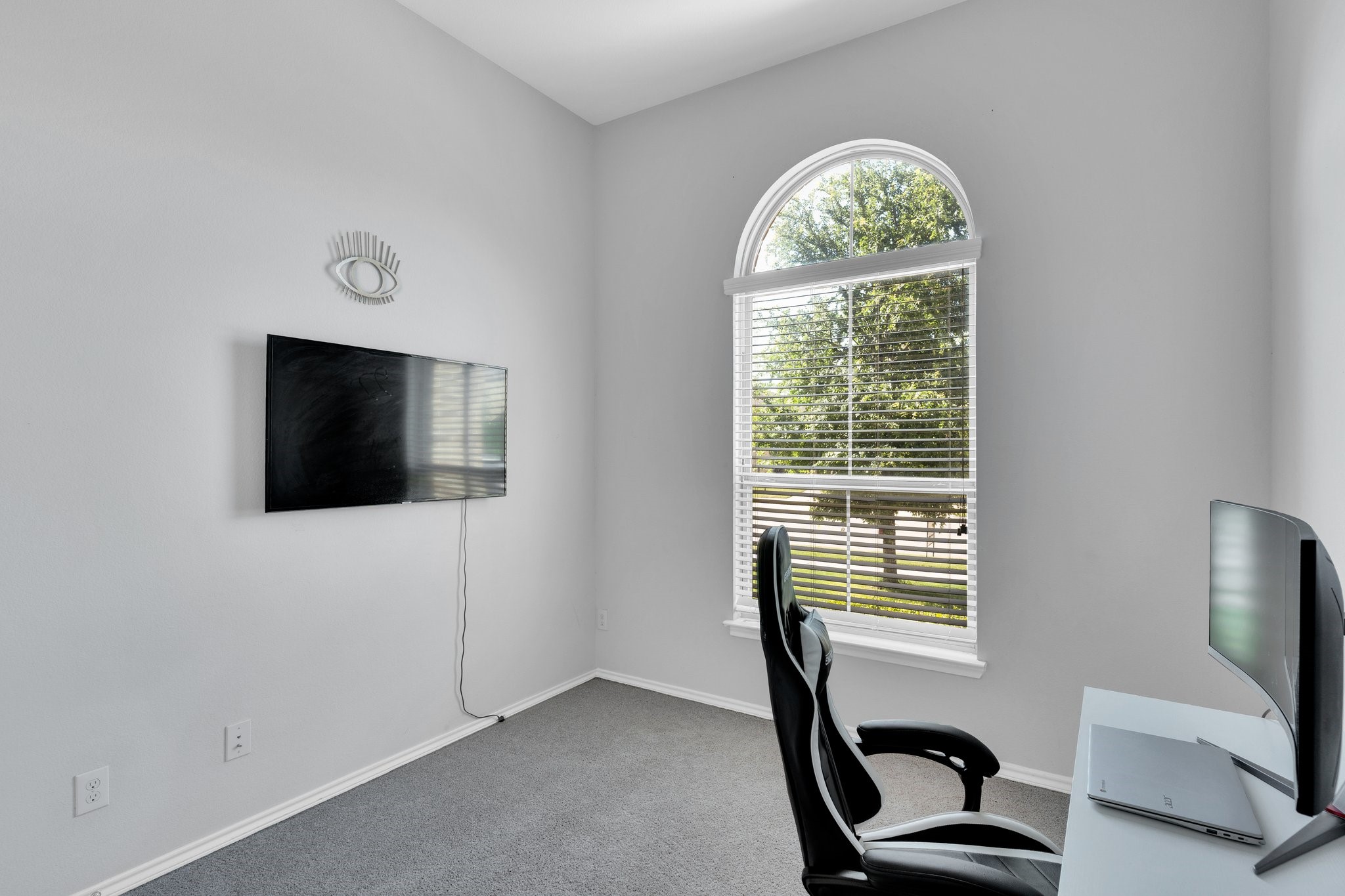 5232 Sugarcane Lane