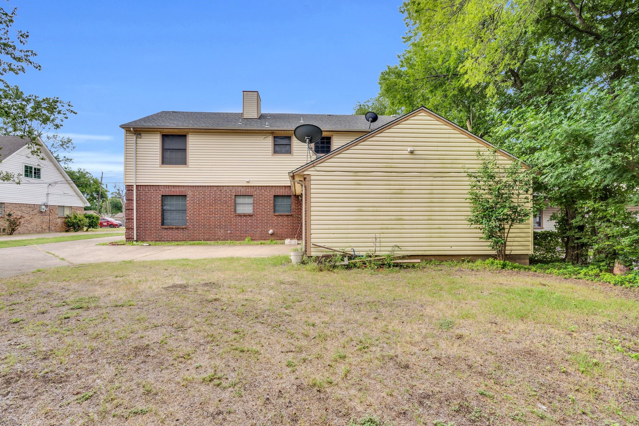 1211 Plateau Drive