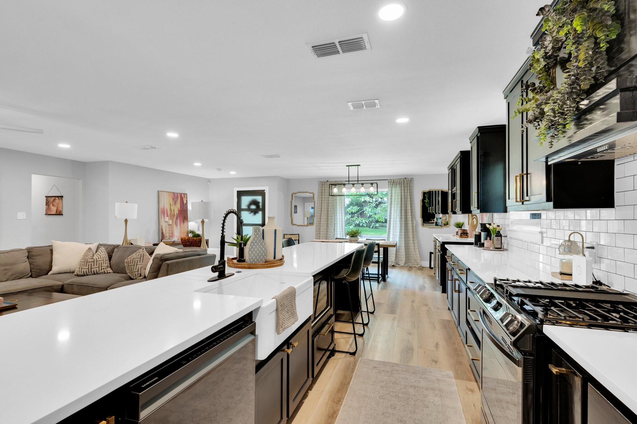 1614 Little Creek Drive