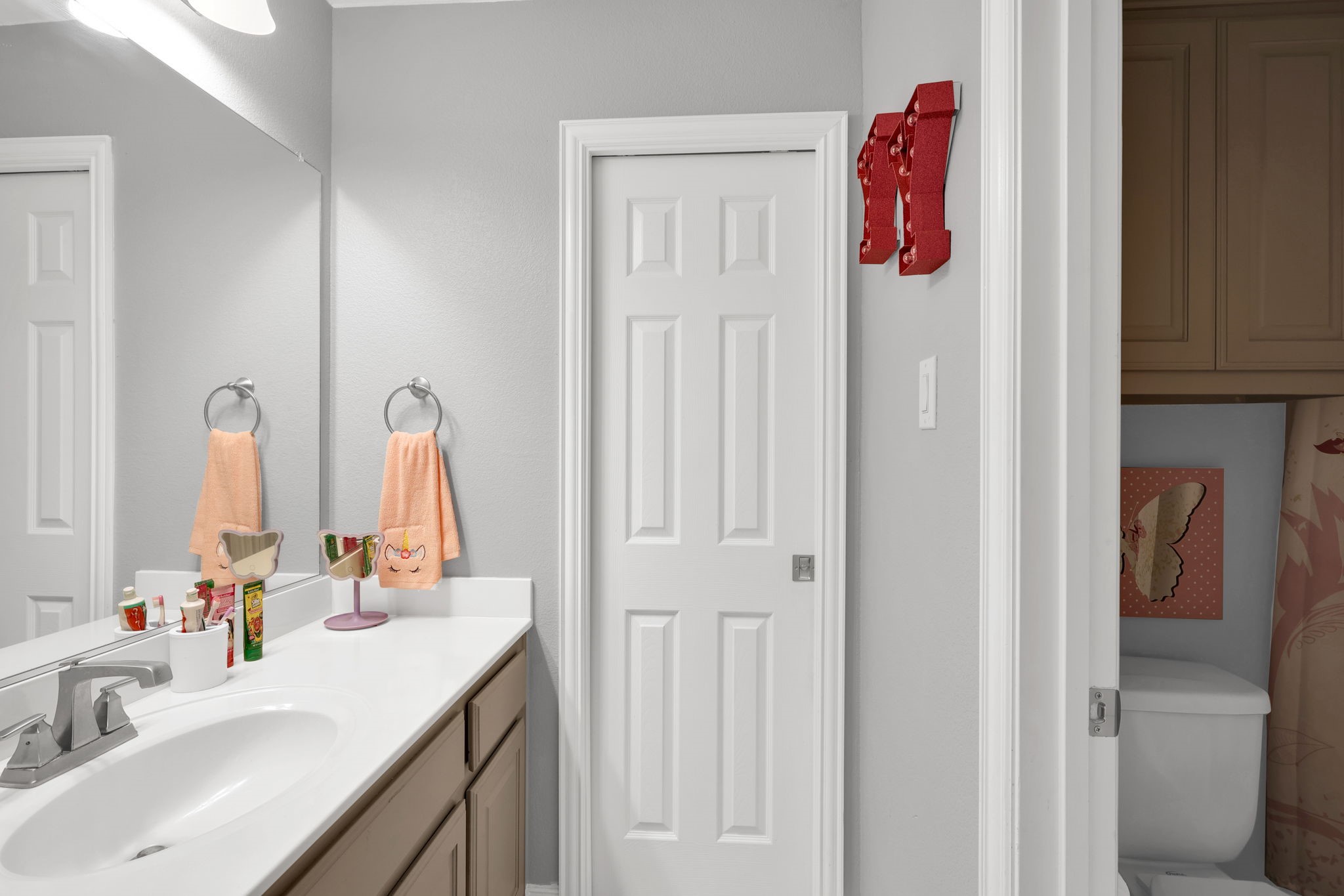 1607 Montelena Avenue