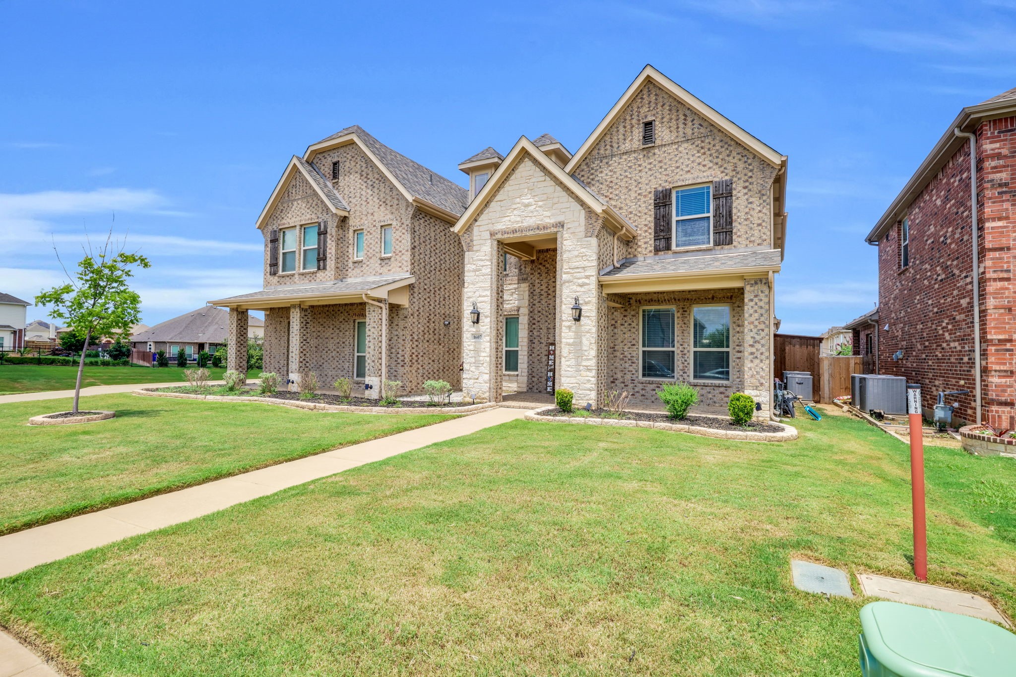 1607 Montelena Avenue