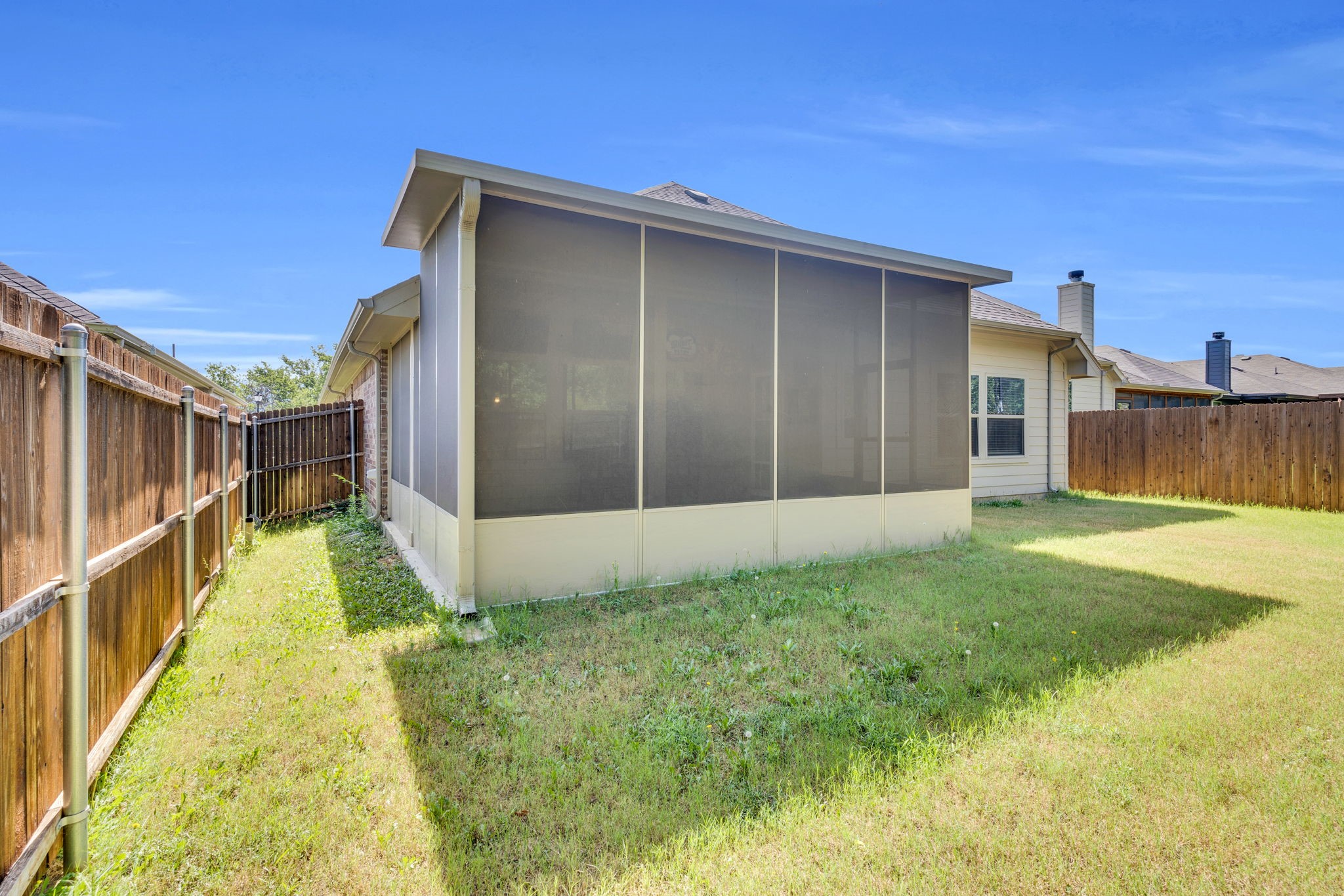 944 Crockett Street