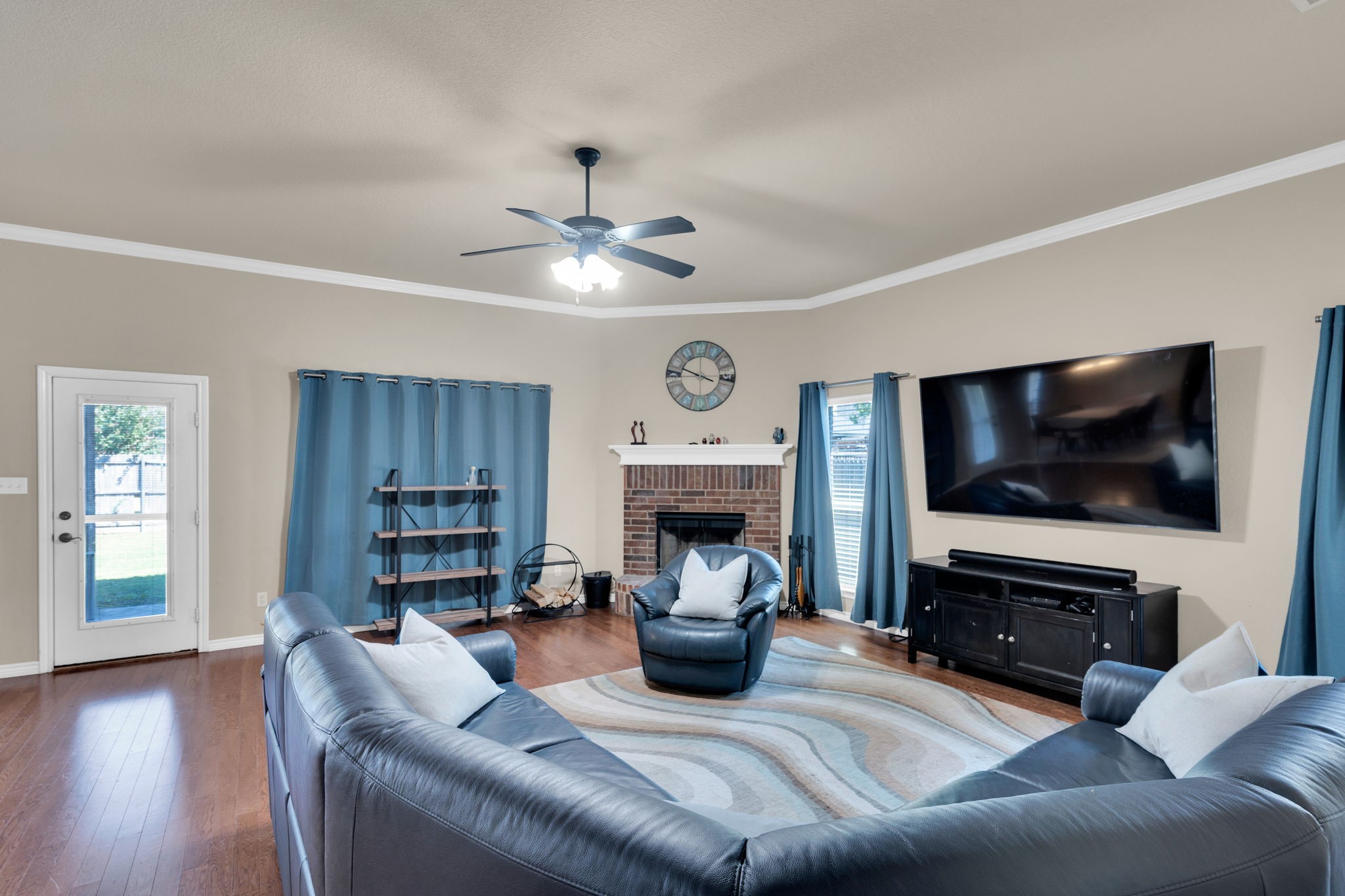 1151 Clairemont Lane