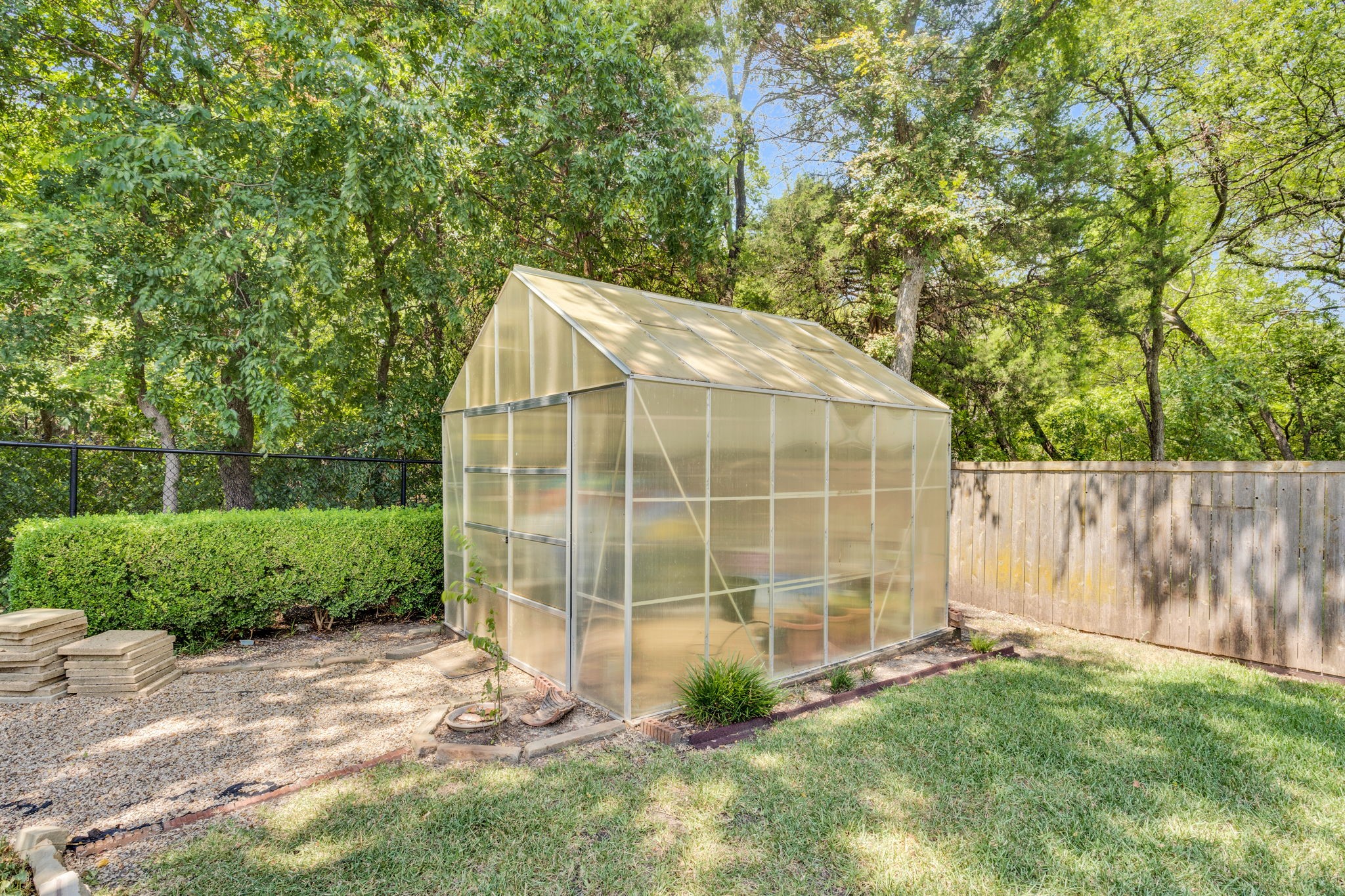 1511 Shady Tree Place