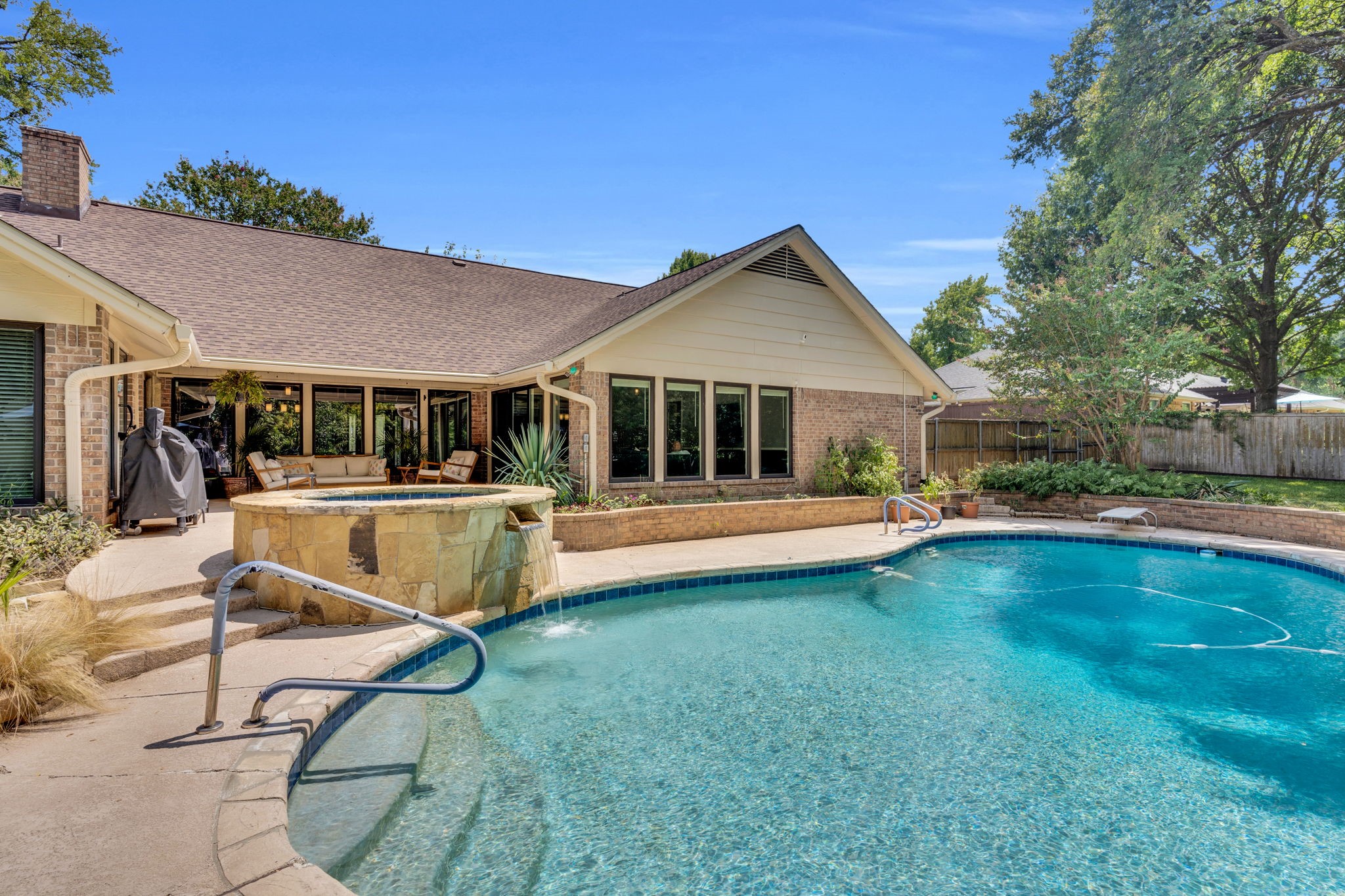 1511 Shady Tree Place