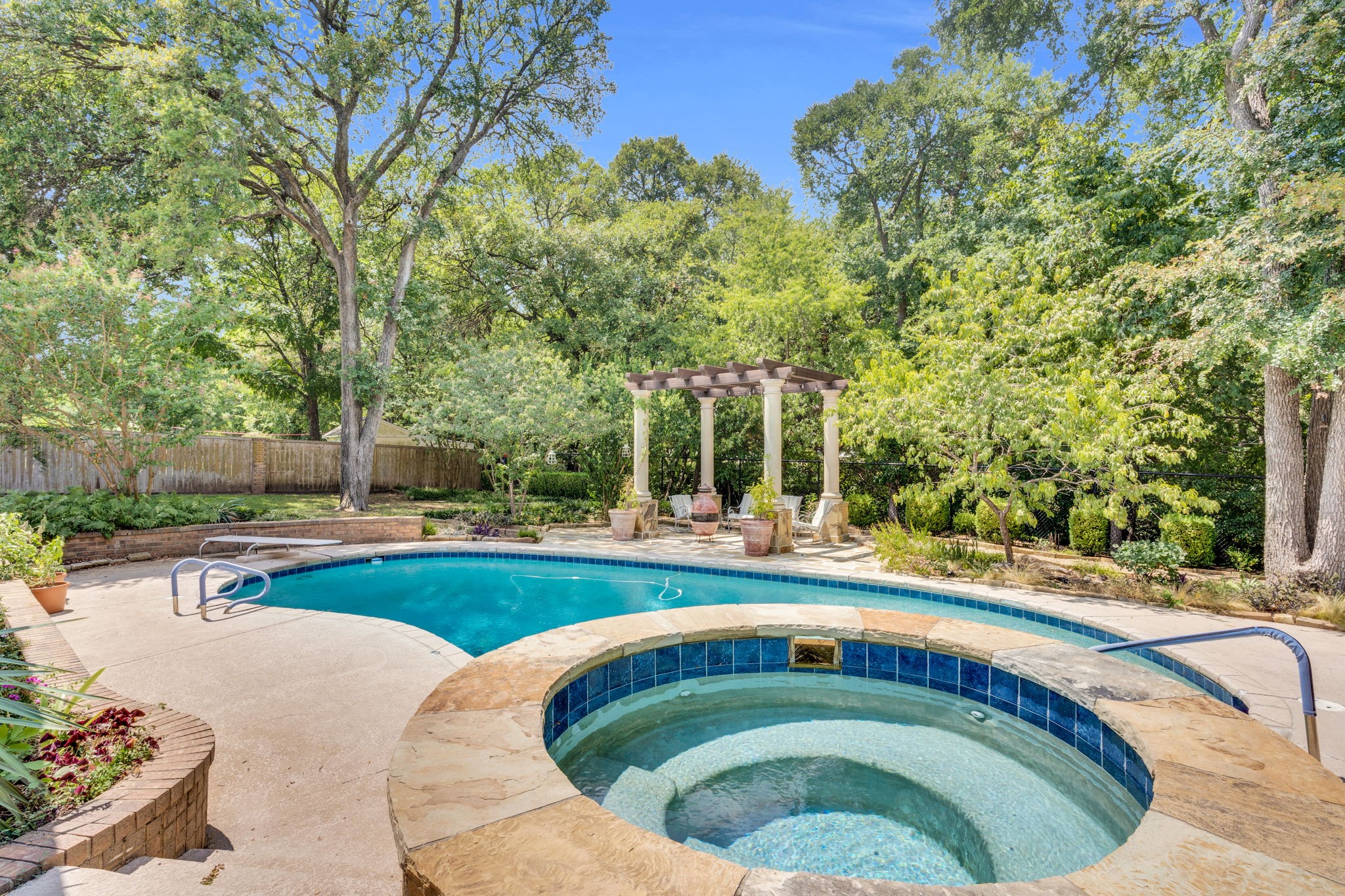 1511 Shady Tree Place