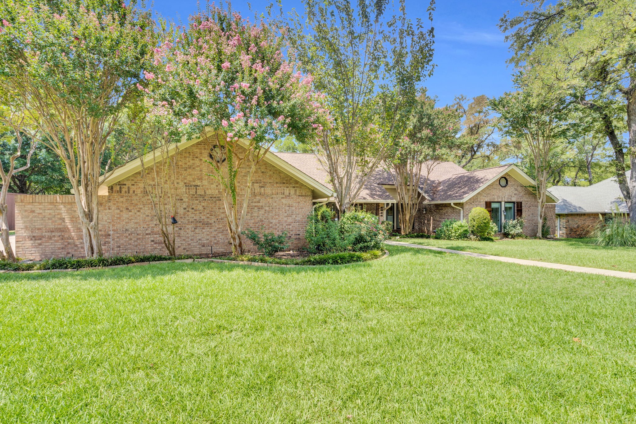 1511 Shady Tree Place