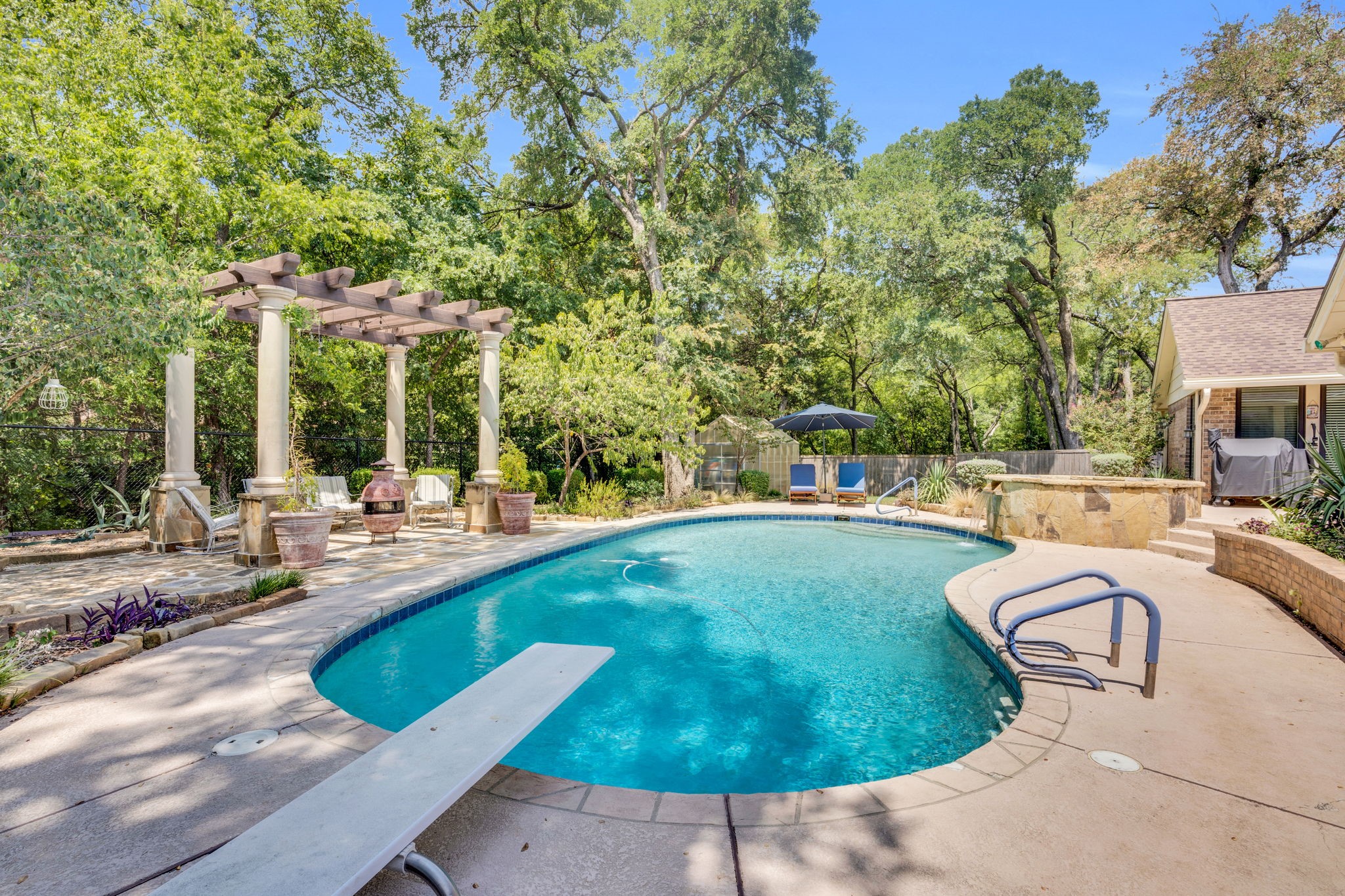 1511 Shady Tree Place