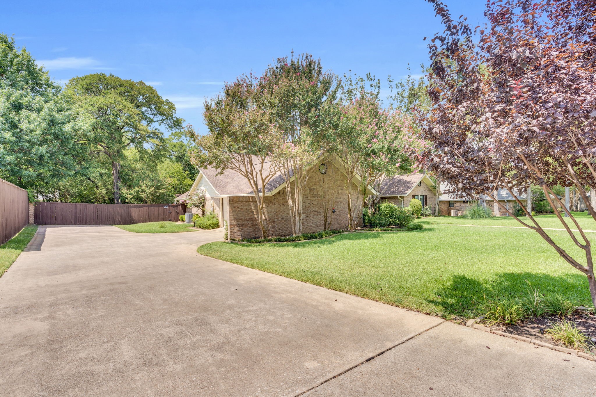 1511 Shady Tree Place