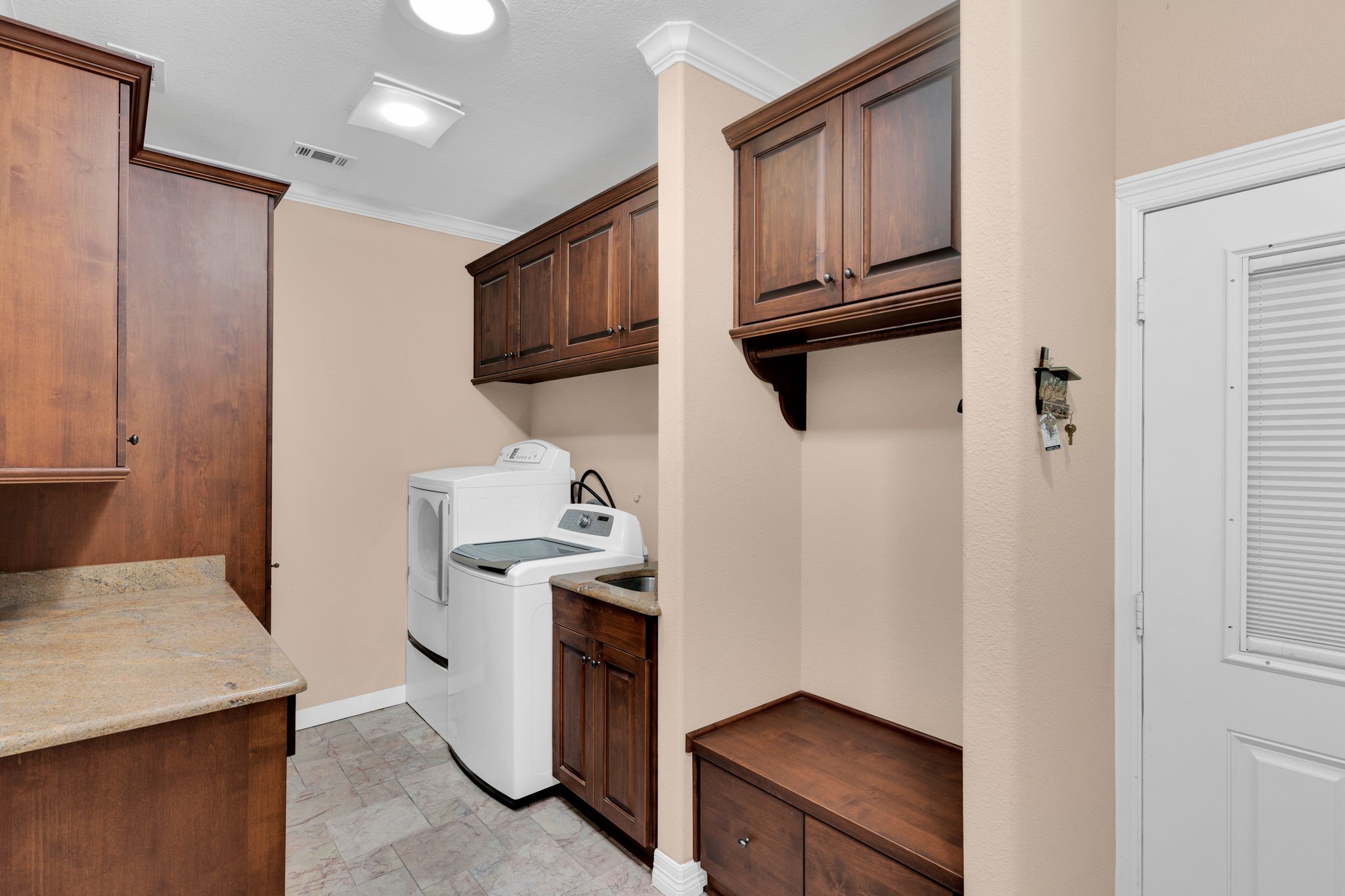 2724 Prairie Acres Cove