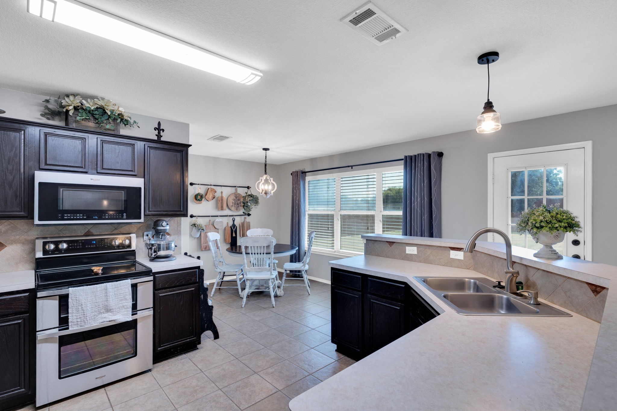 414 Mountain Peak Bend