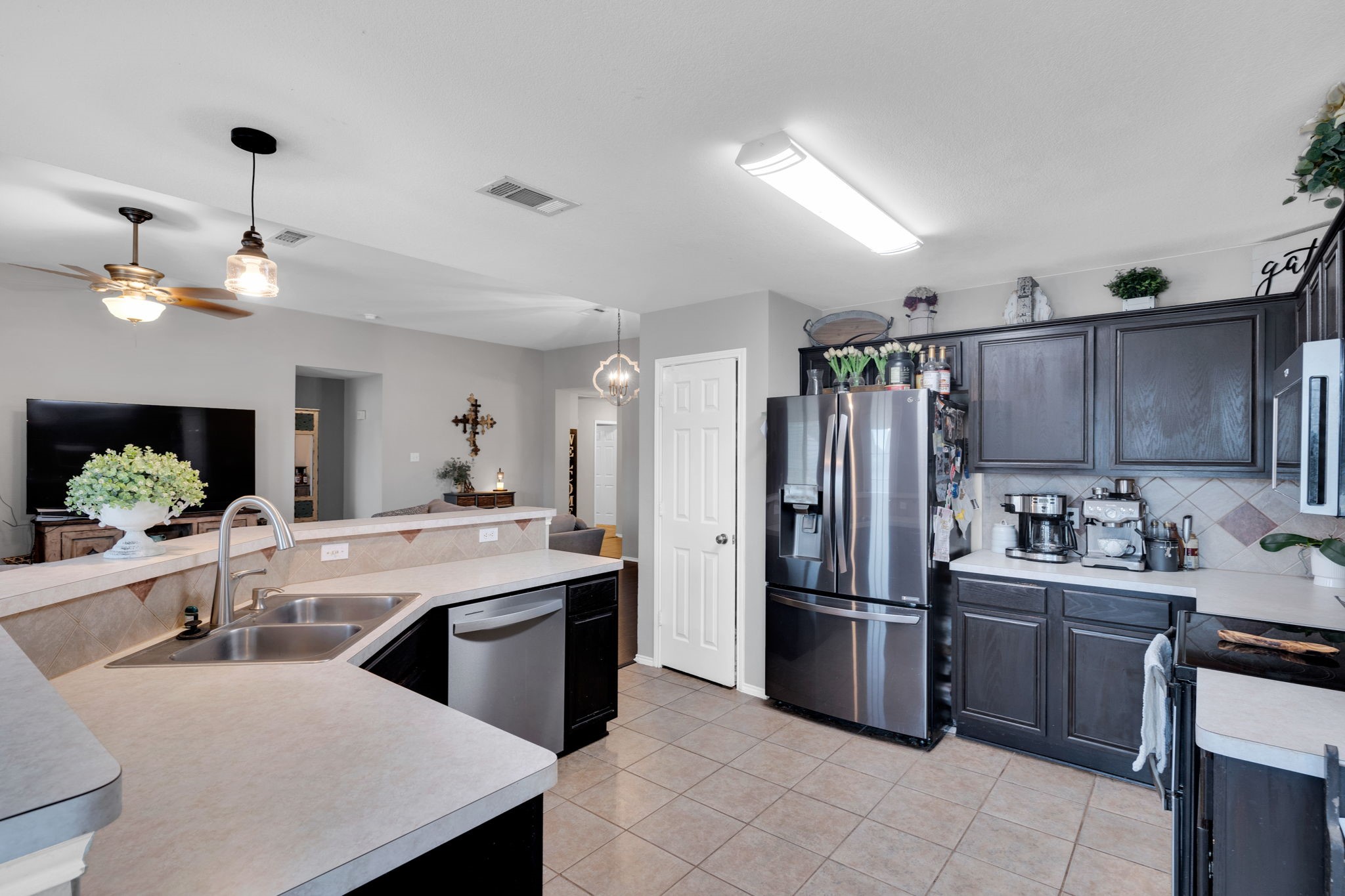 414 Mountain Peak Bend