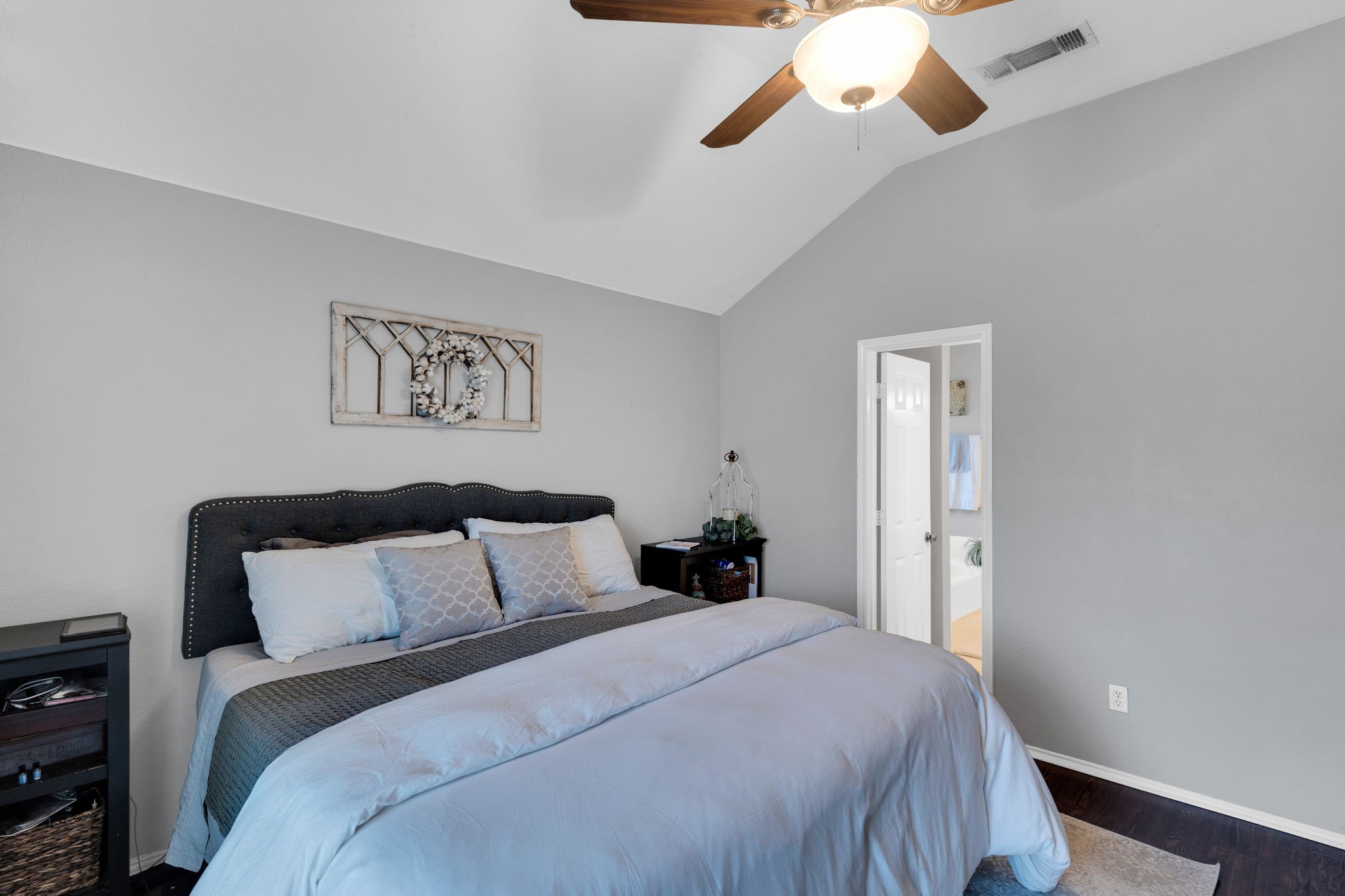 414 Mountain Peak Bend