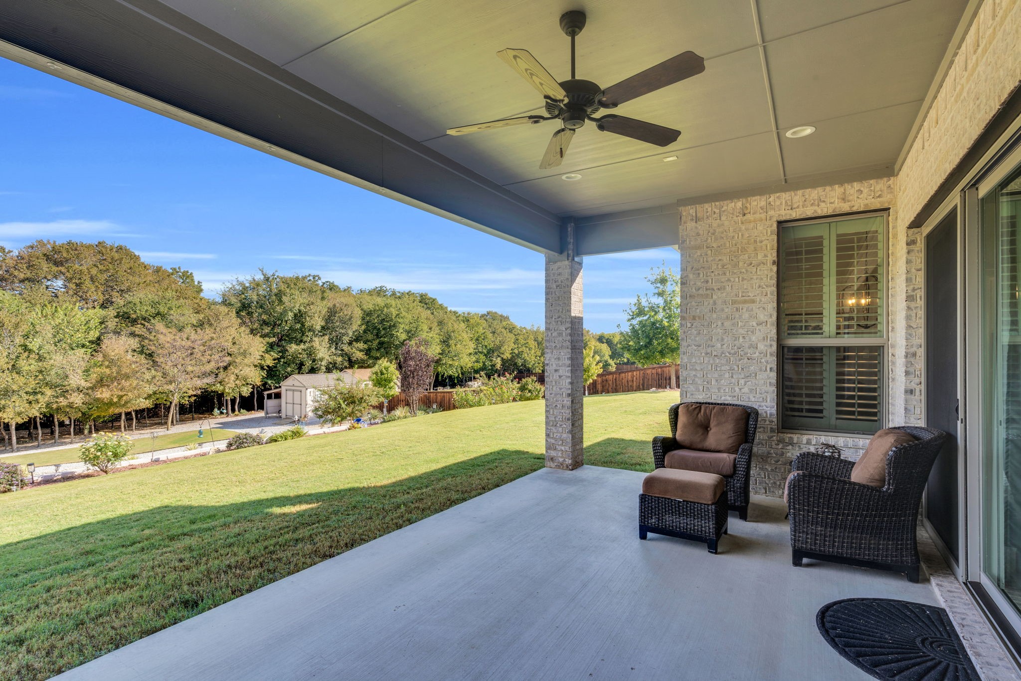 811 San Saba E