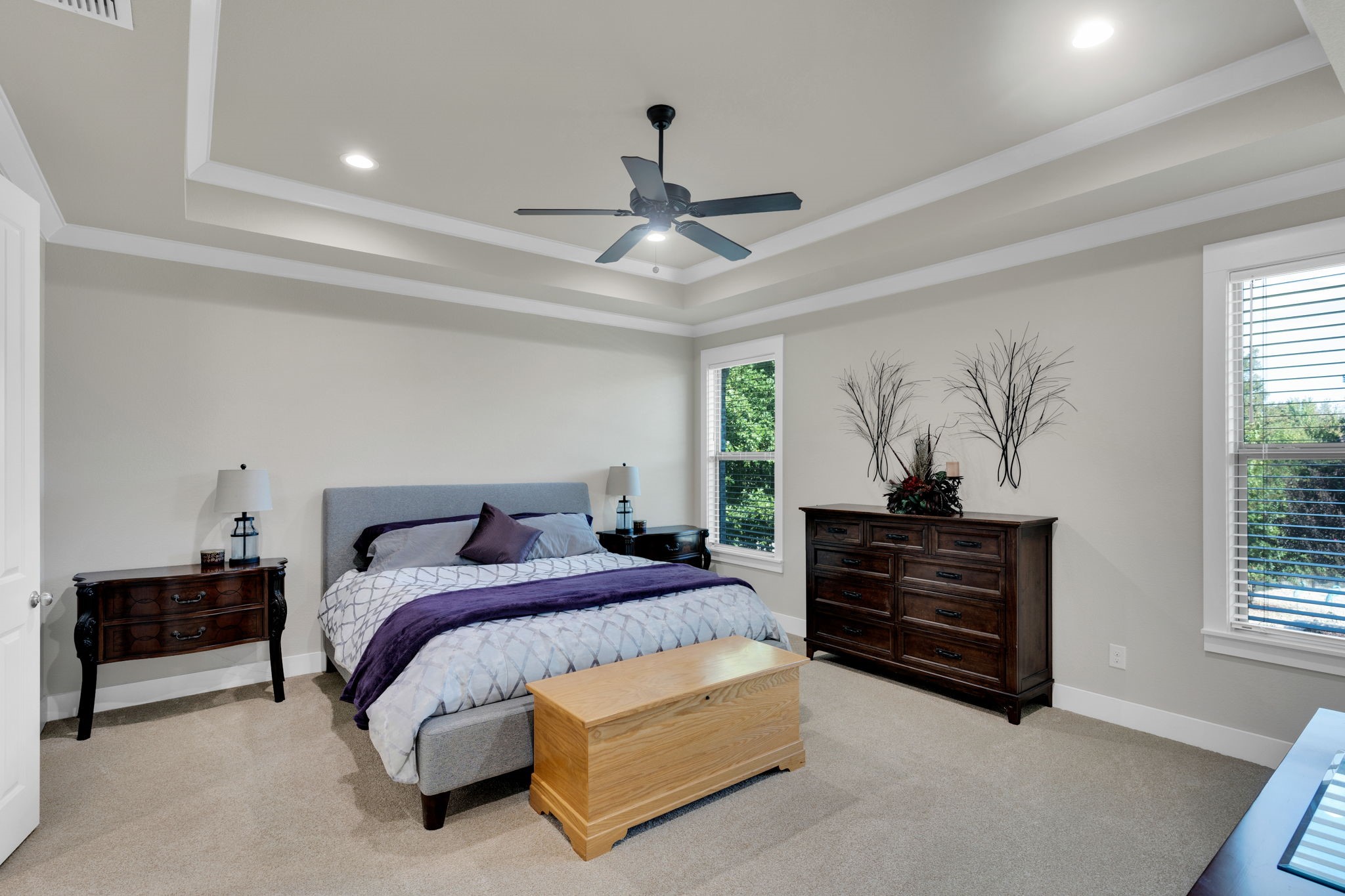 811 San Saba E