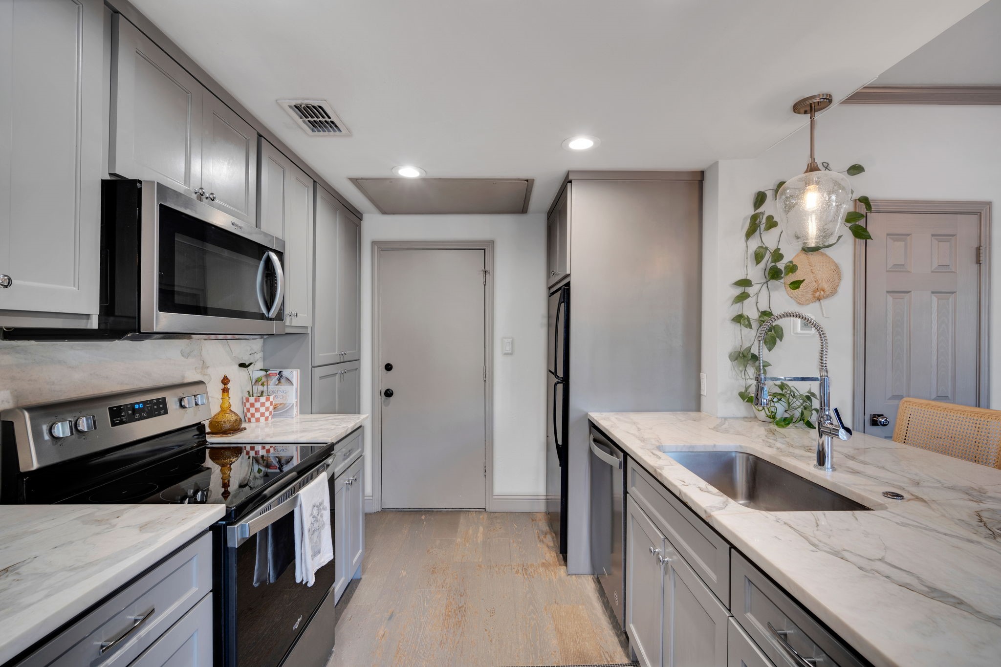 5619 Preston Oaks Road 802