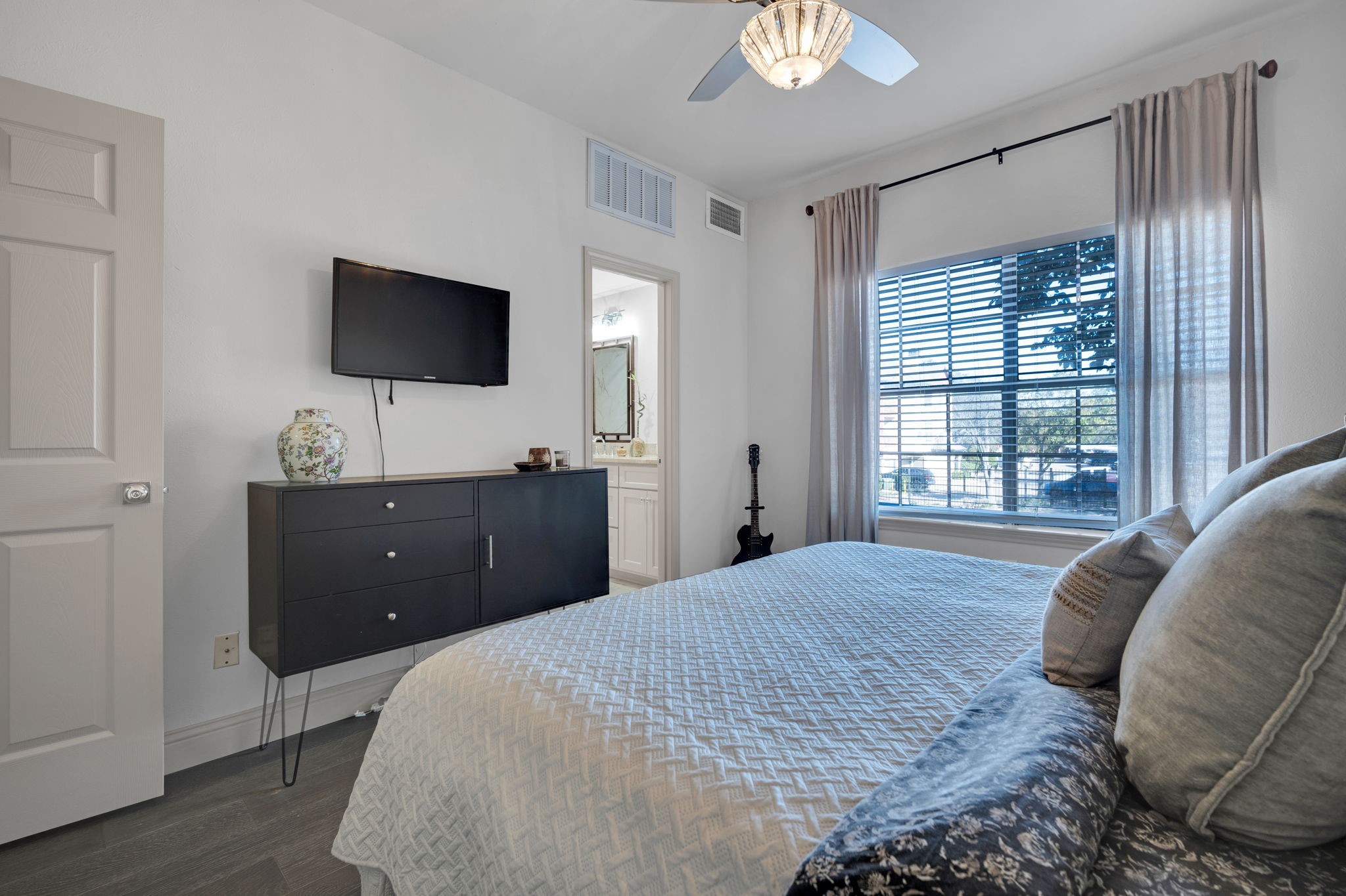 5619 Preston Oaks Road 802