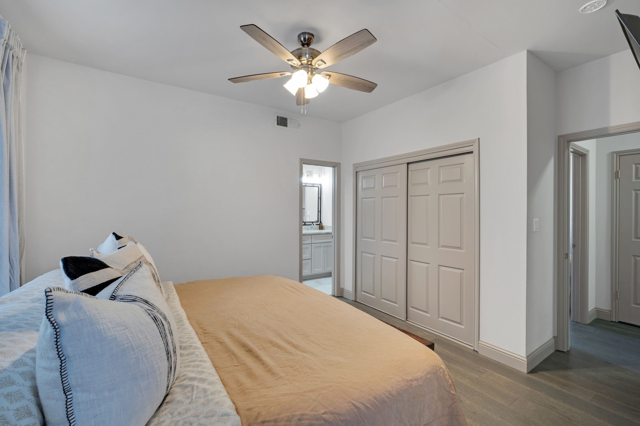 5619 Preston Oaks Road 802