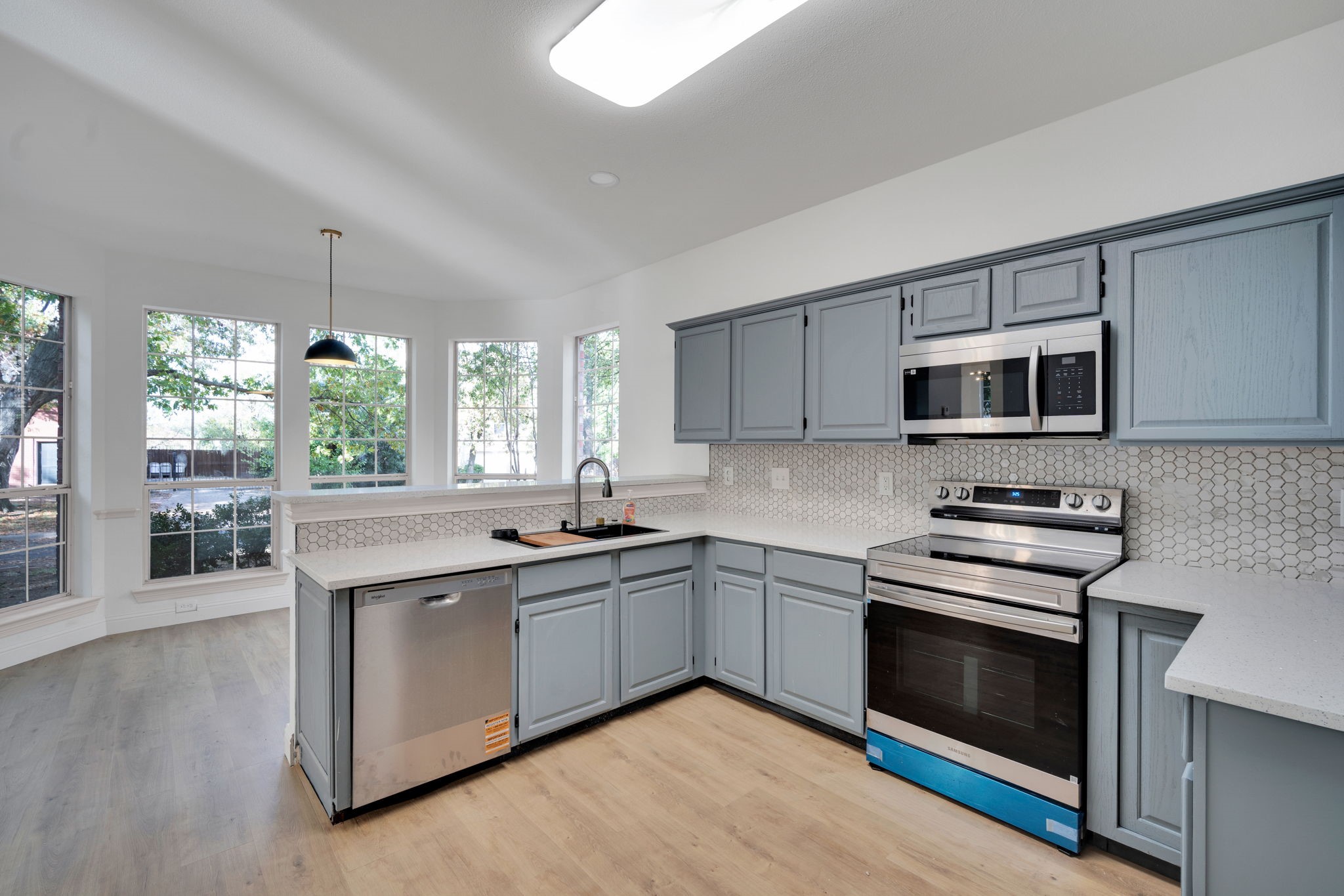 7609 Grassland Drive