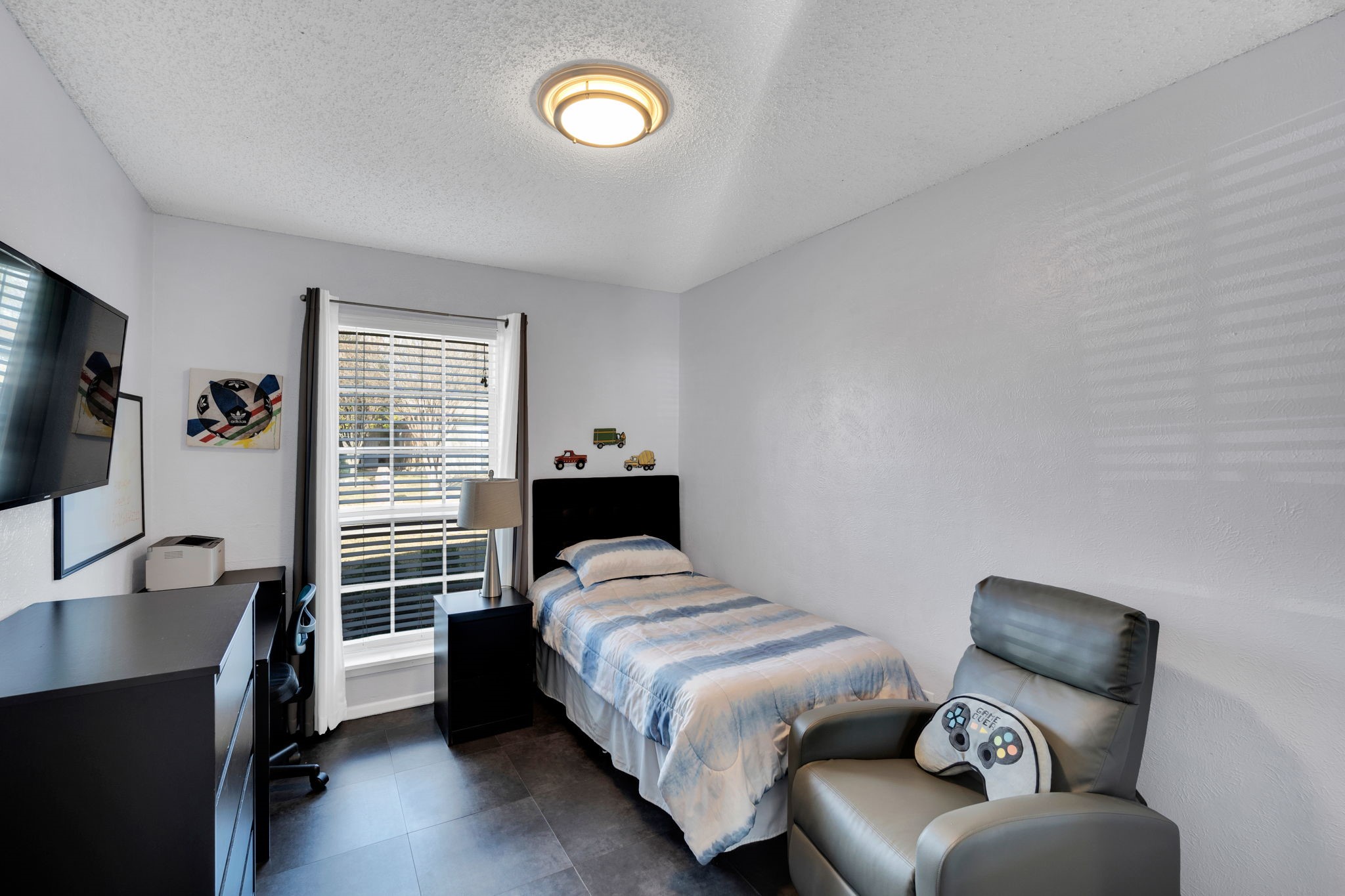 1702 Fieldstone Court