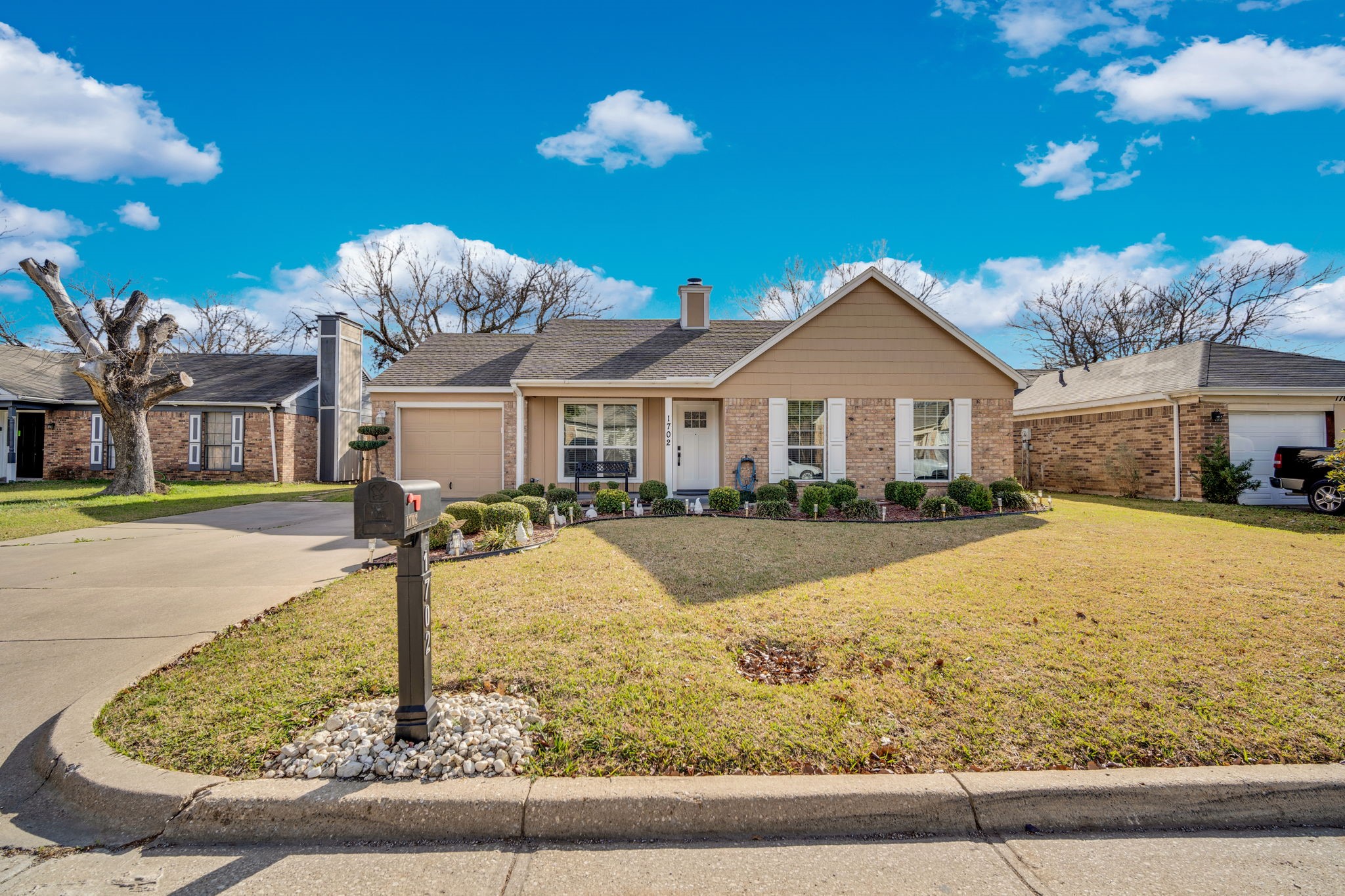 1702 Fieldstone Court