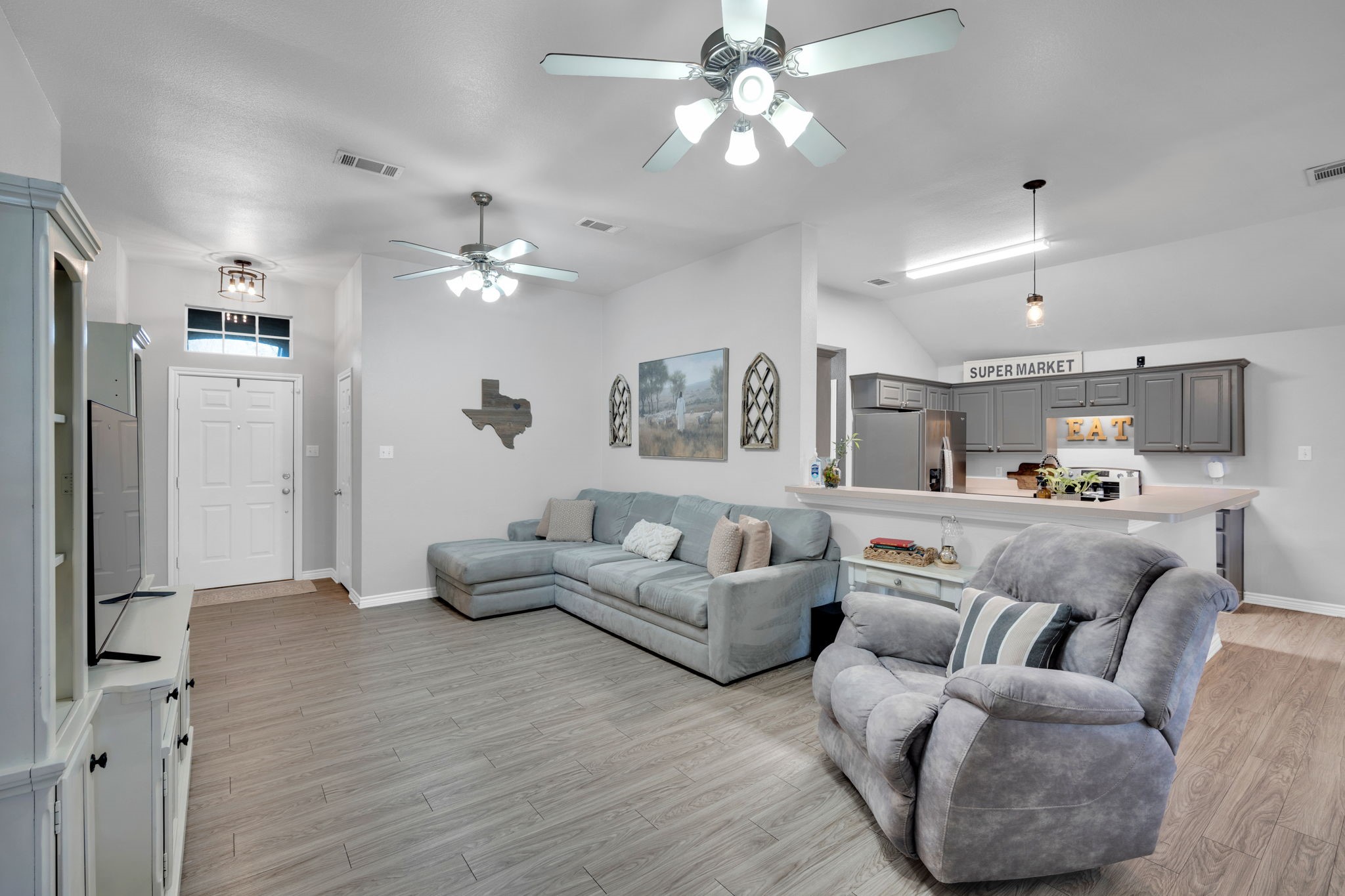 702 Green Acres Lane