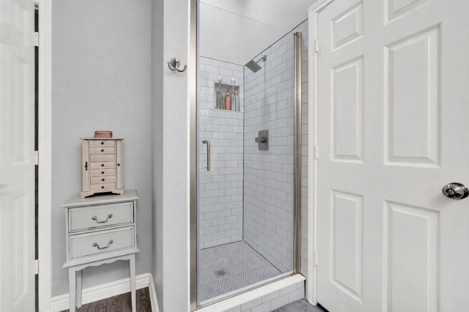 702 Green Acres Lane