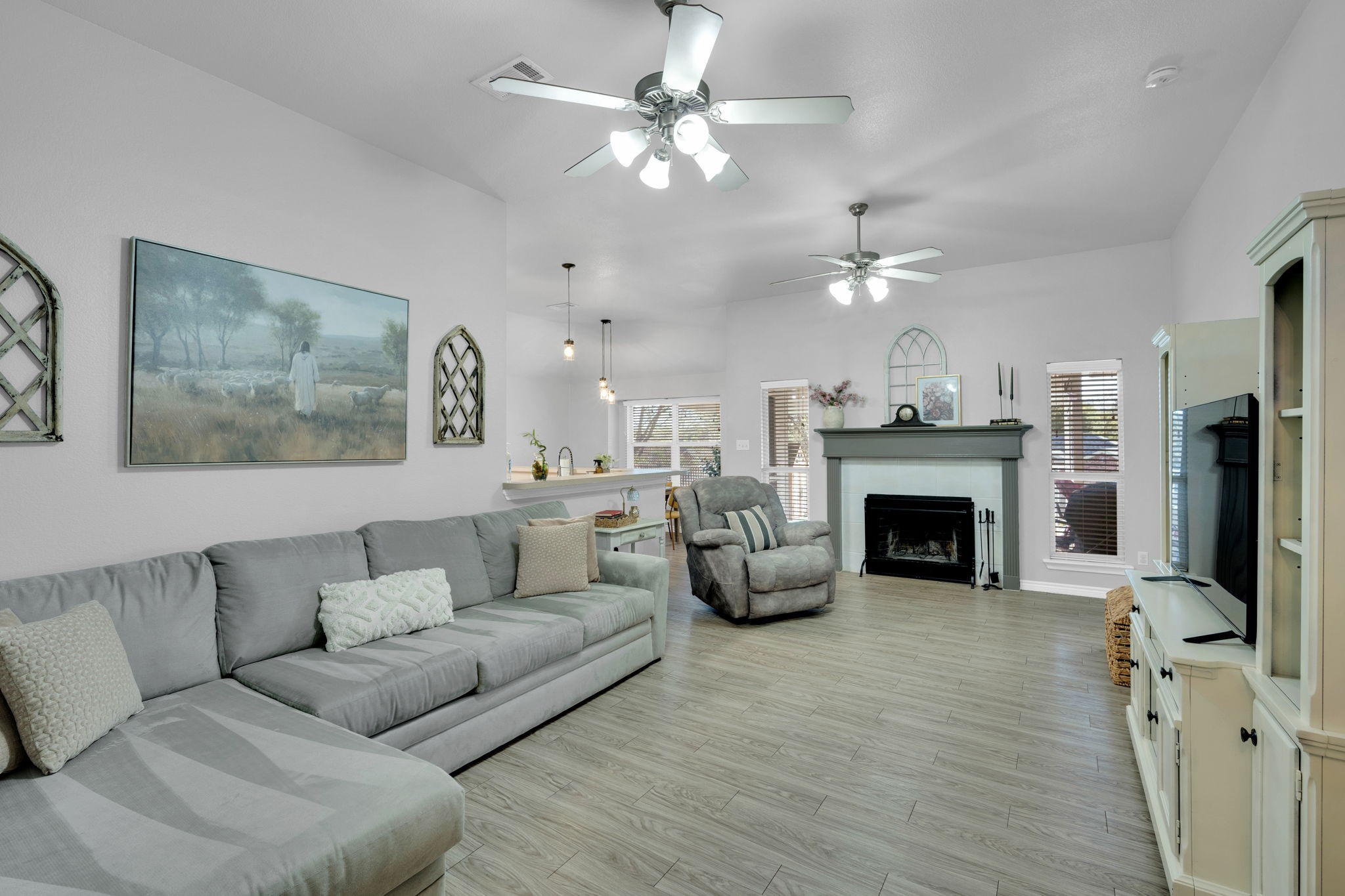 702 Green Acres Lane