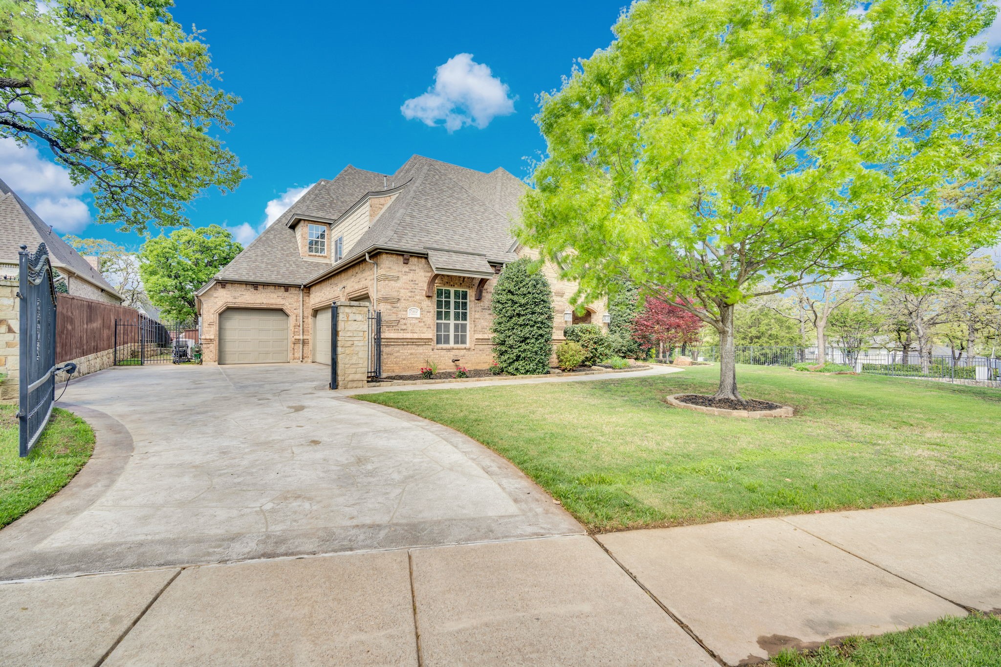 7312 Chanel Court