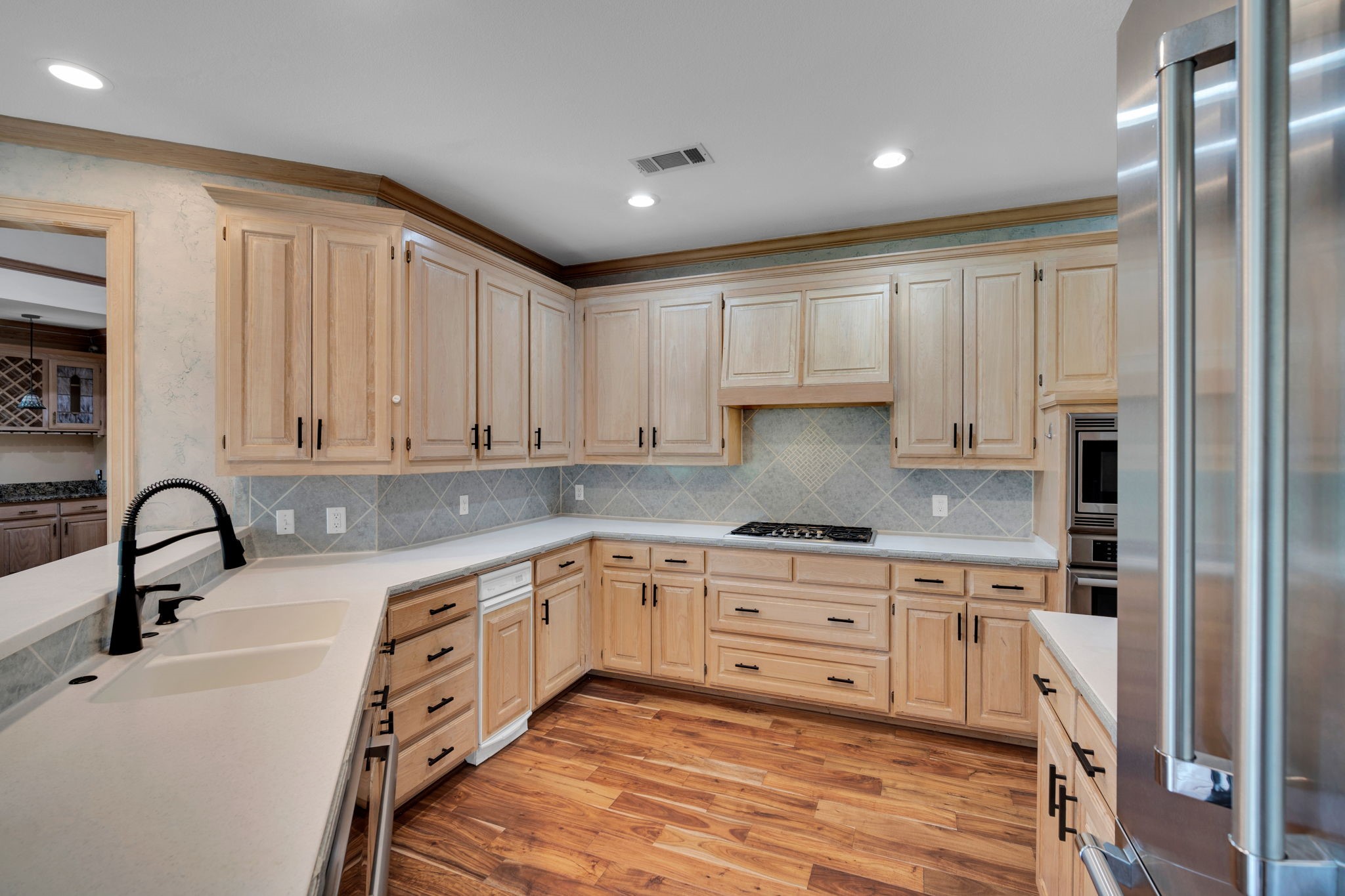 6105 Waterview Drive