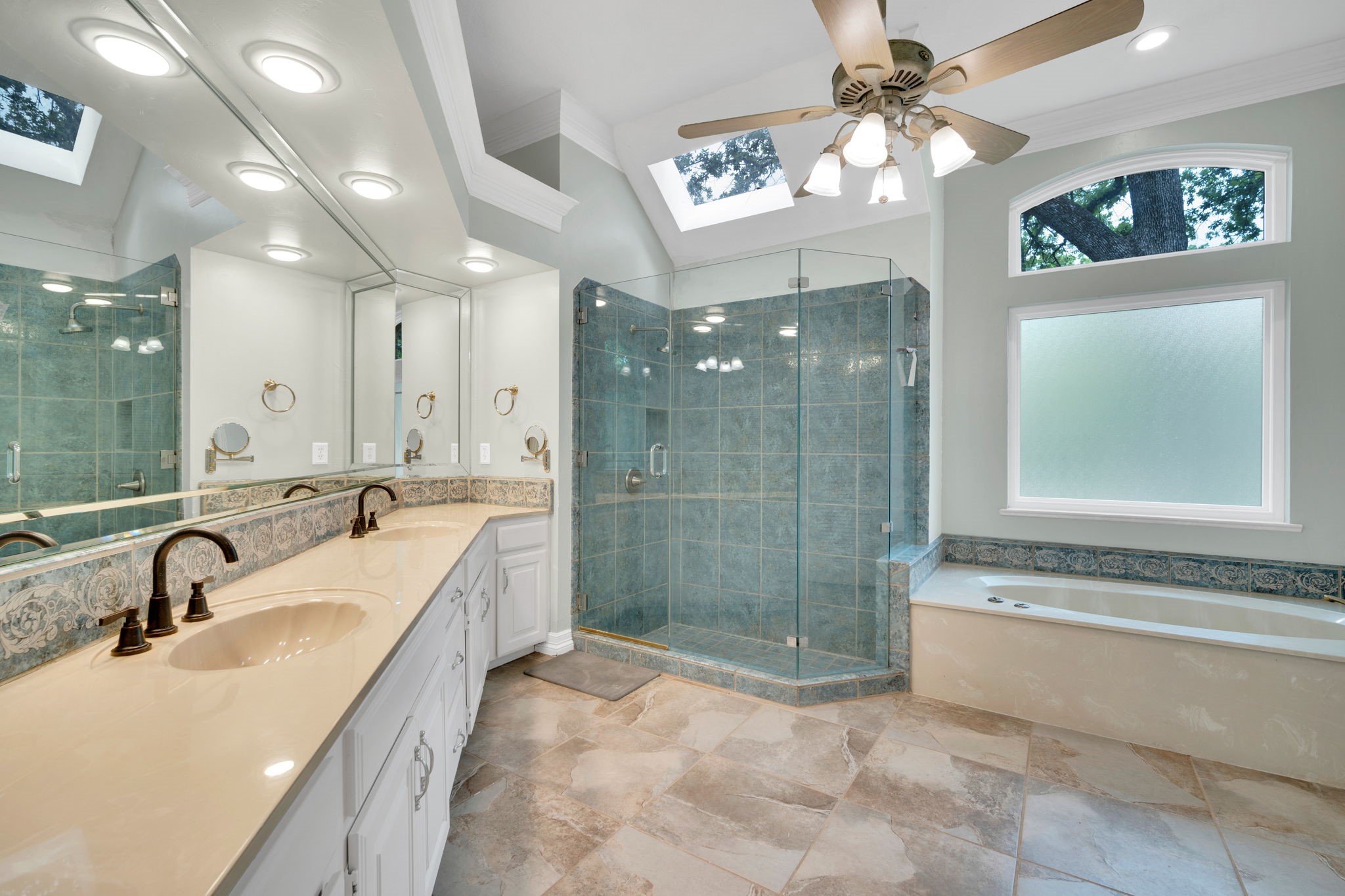 6105 Waterview Drive