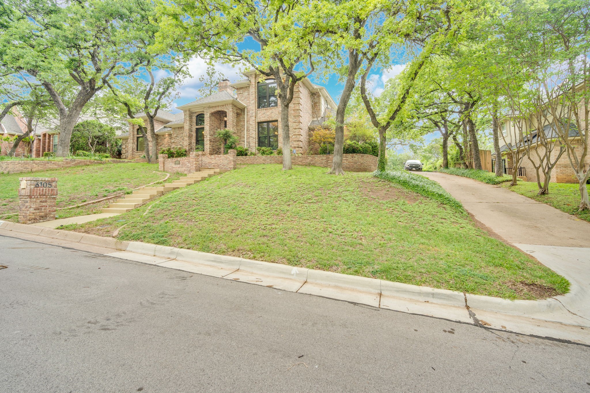 6105 Waterview Drive
