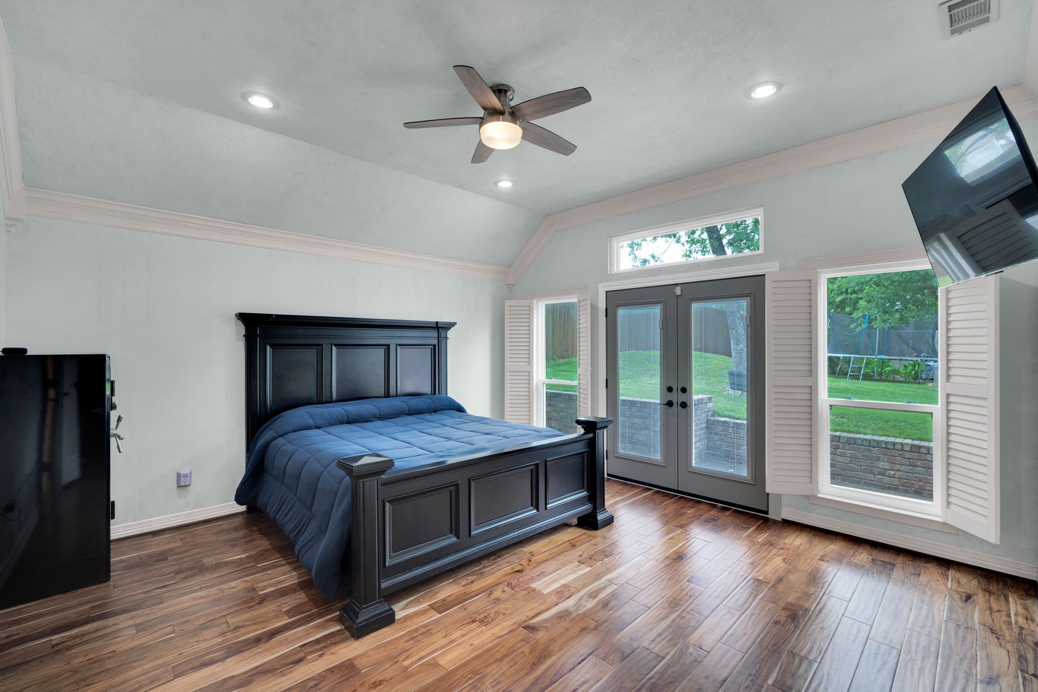6105 Waterview Drive