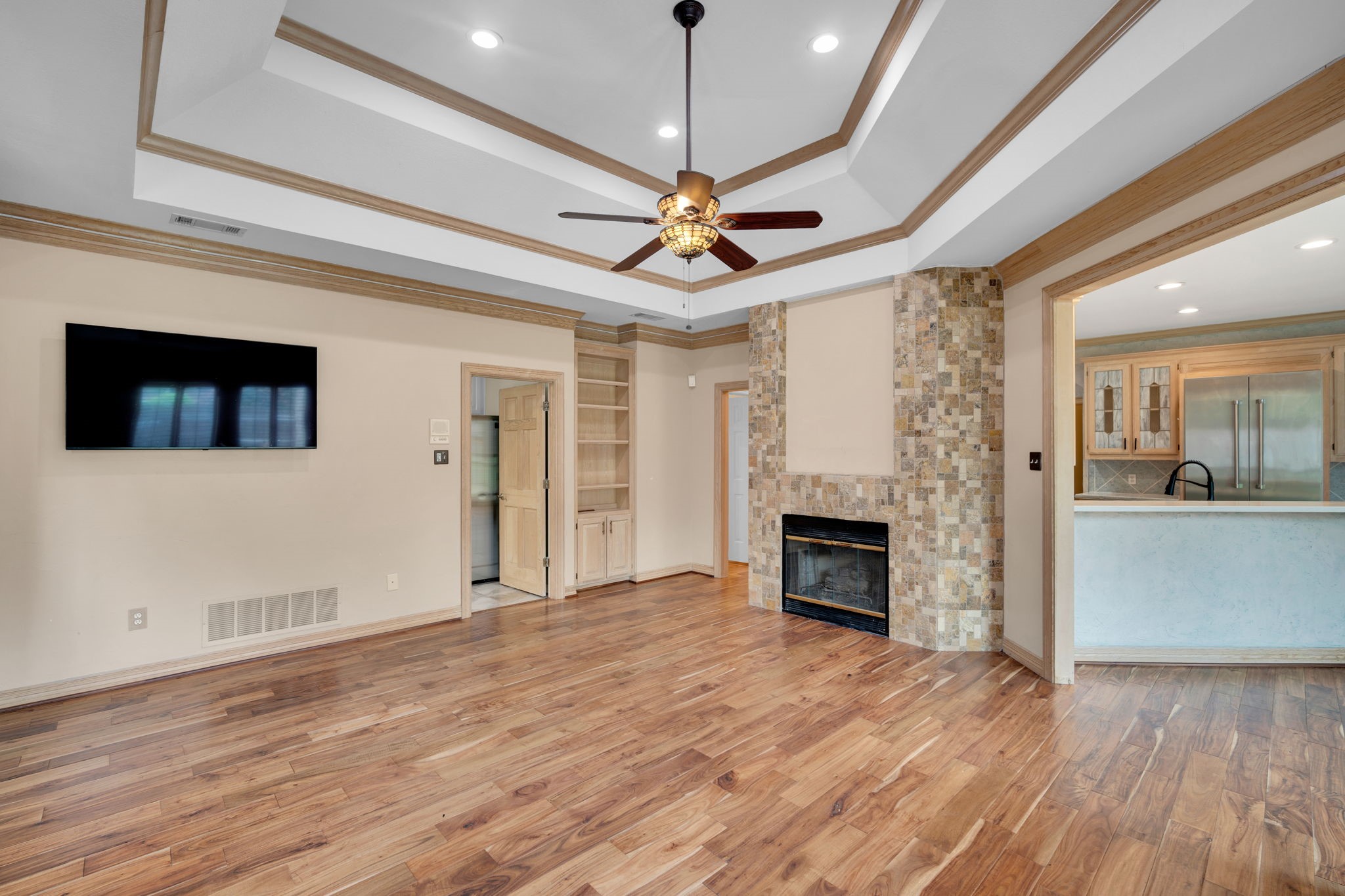 6105 Waterview Drive