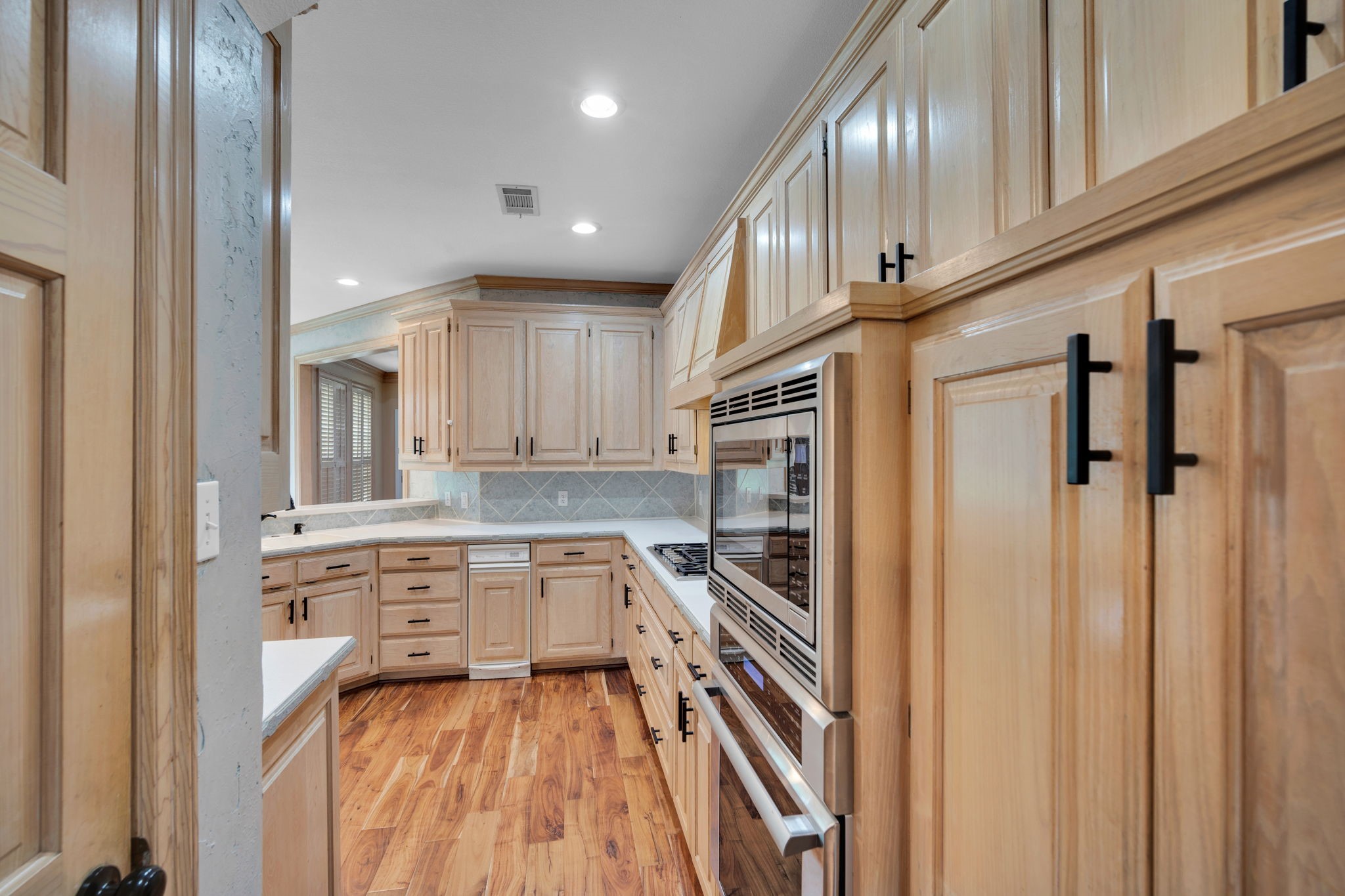 6105 Waterview Drive