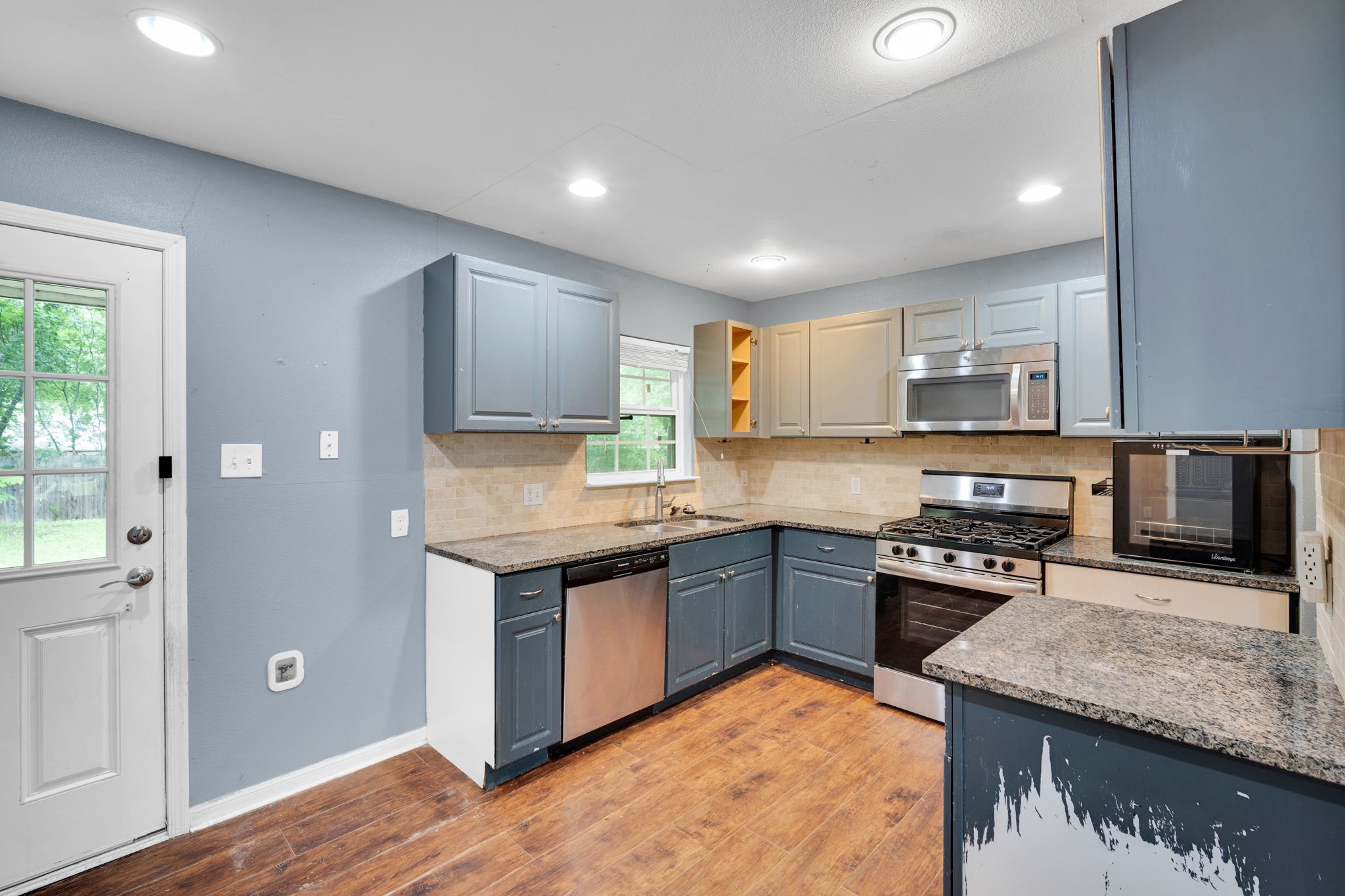 419 HighCrest Drive