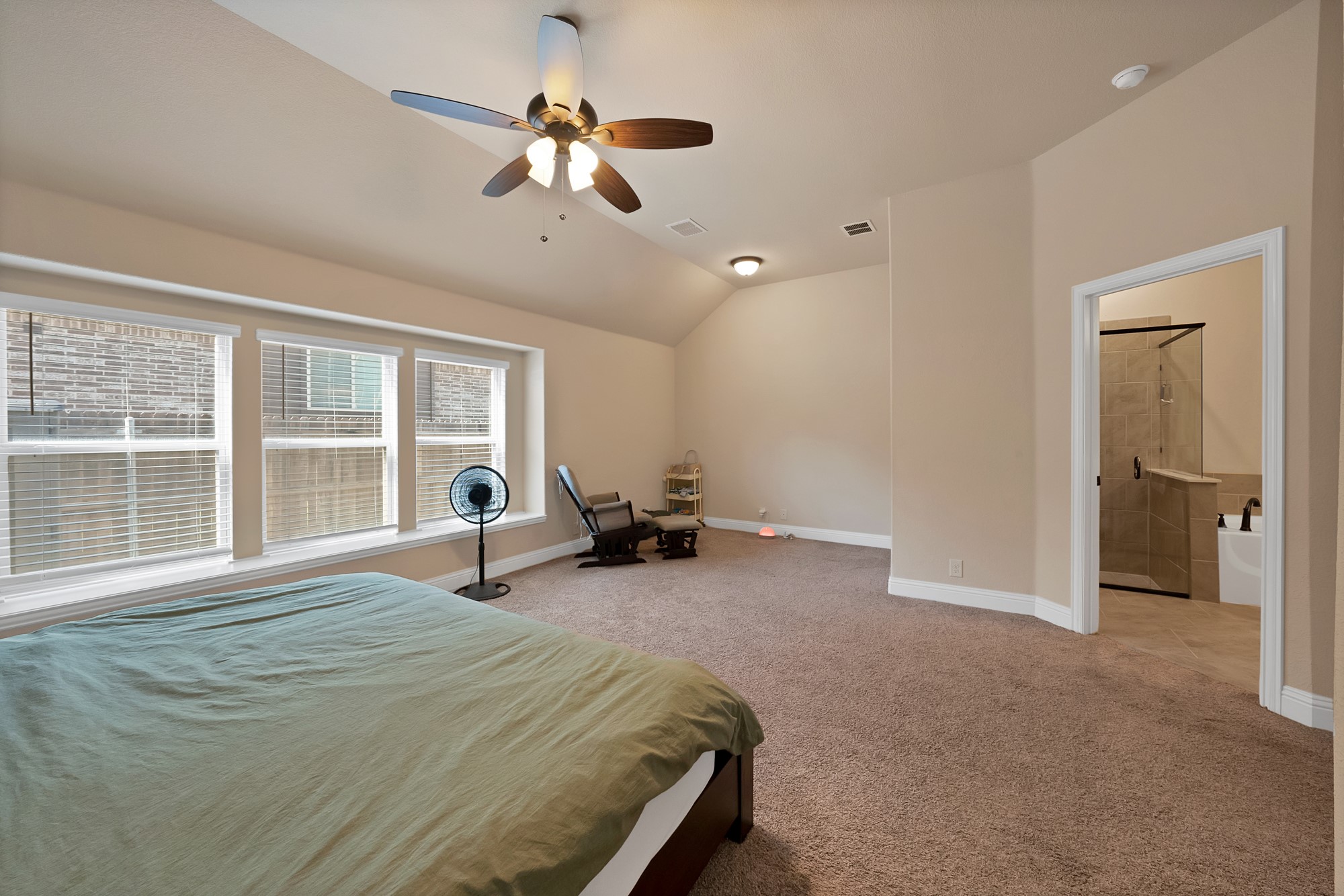 1040 Weeping Oak Drive