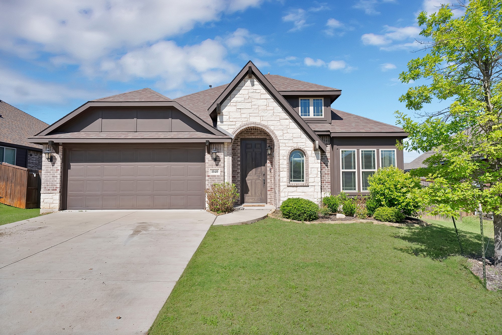 1040 Weeping Oak Drive