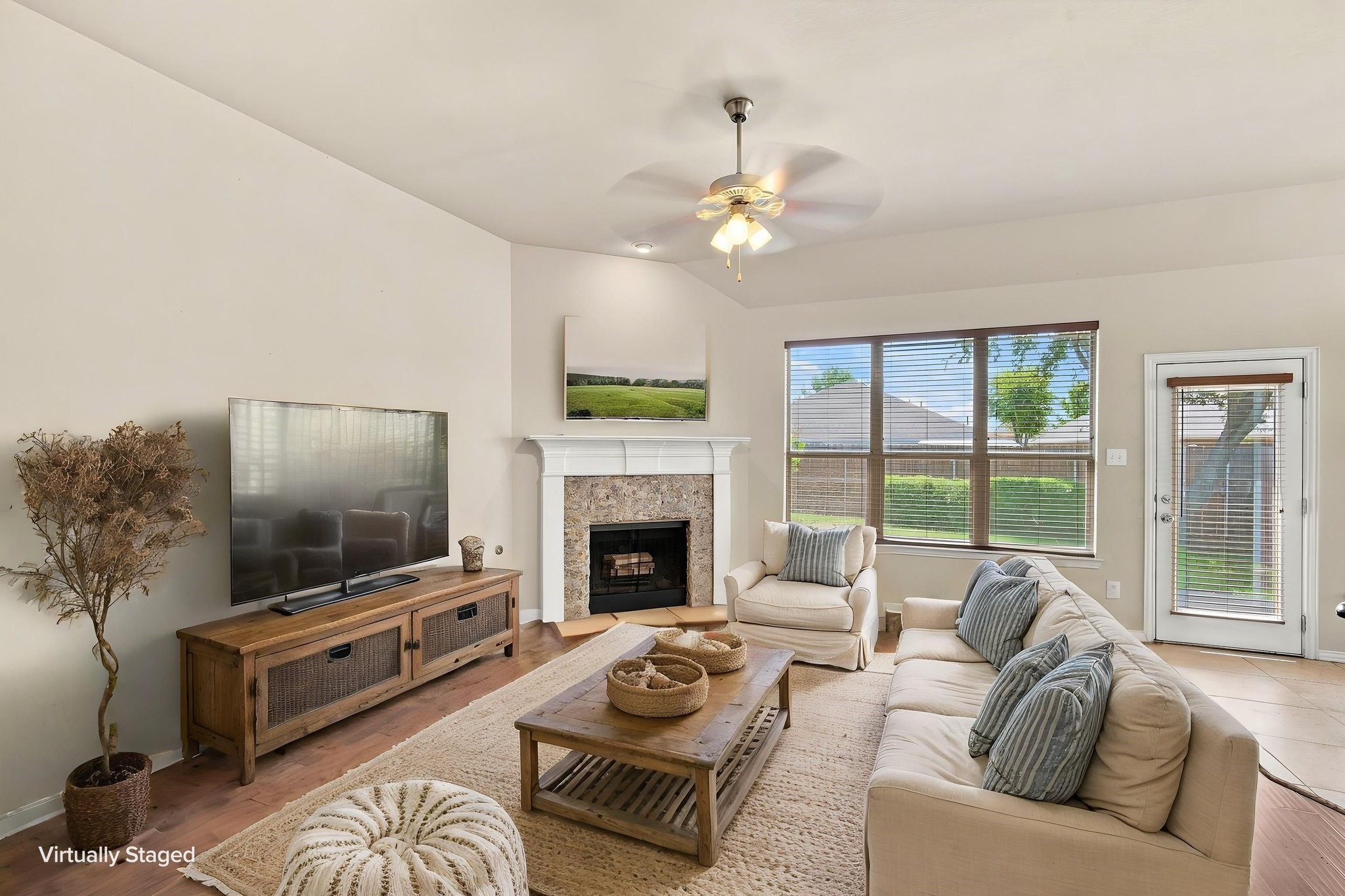 1020 Lake Hollow Drive
