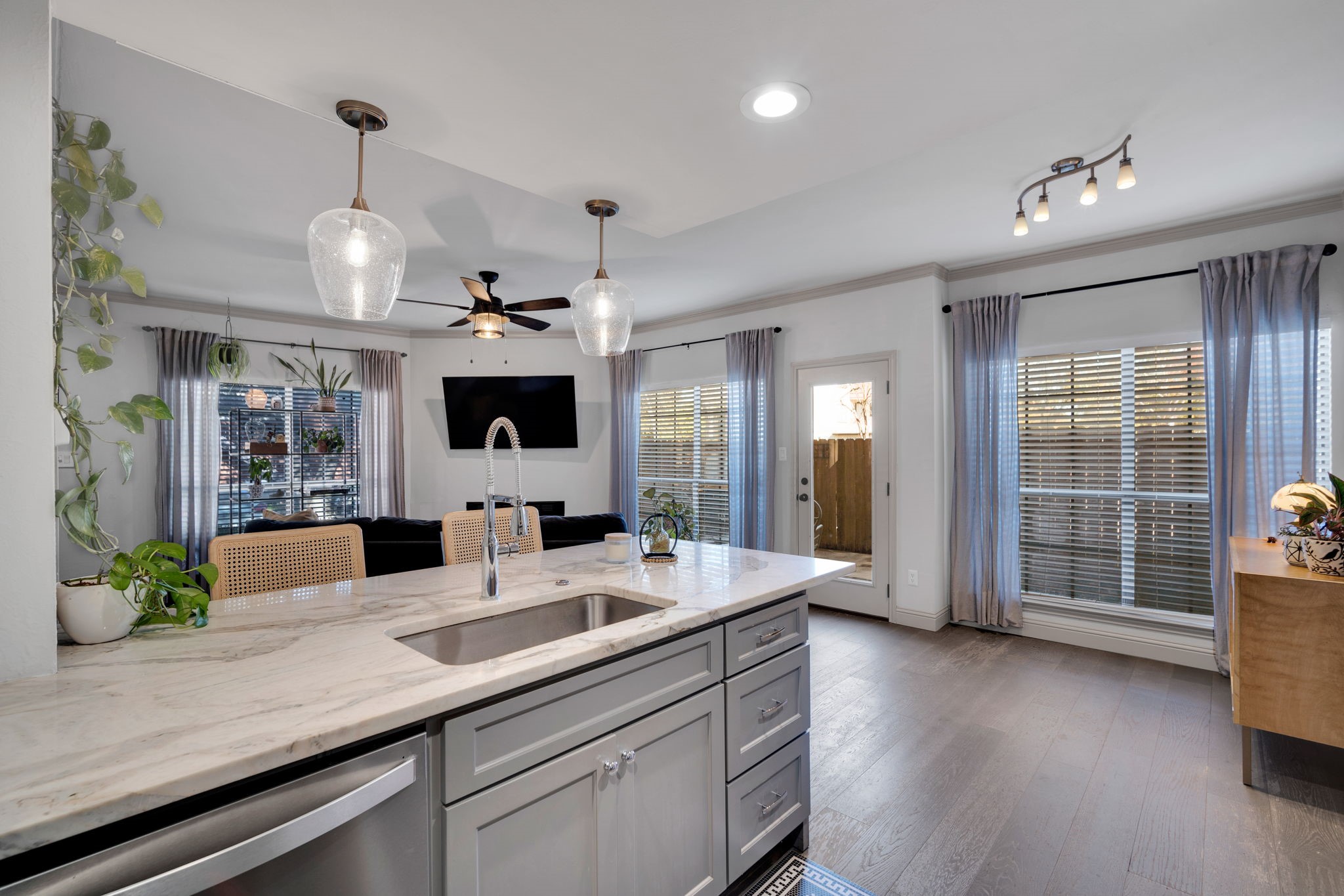 5619 Preston Oaks Road 802