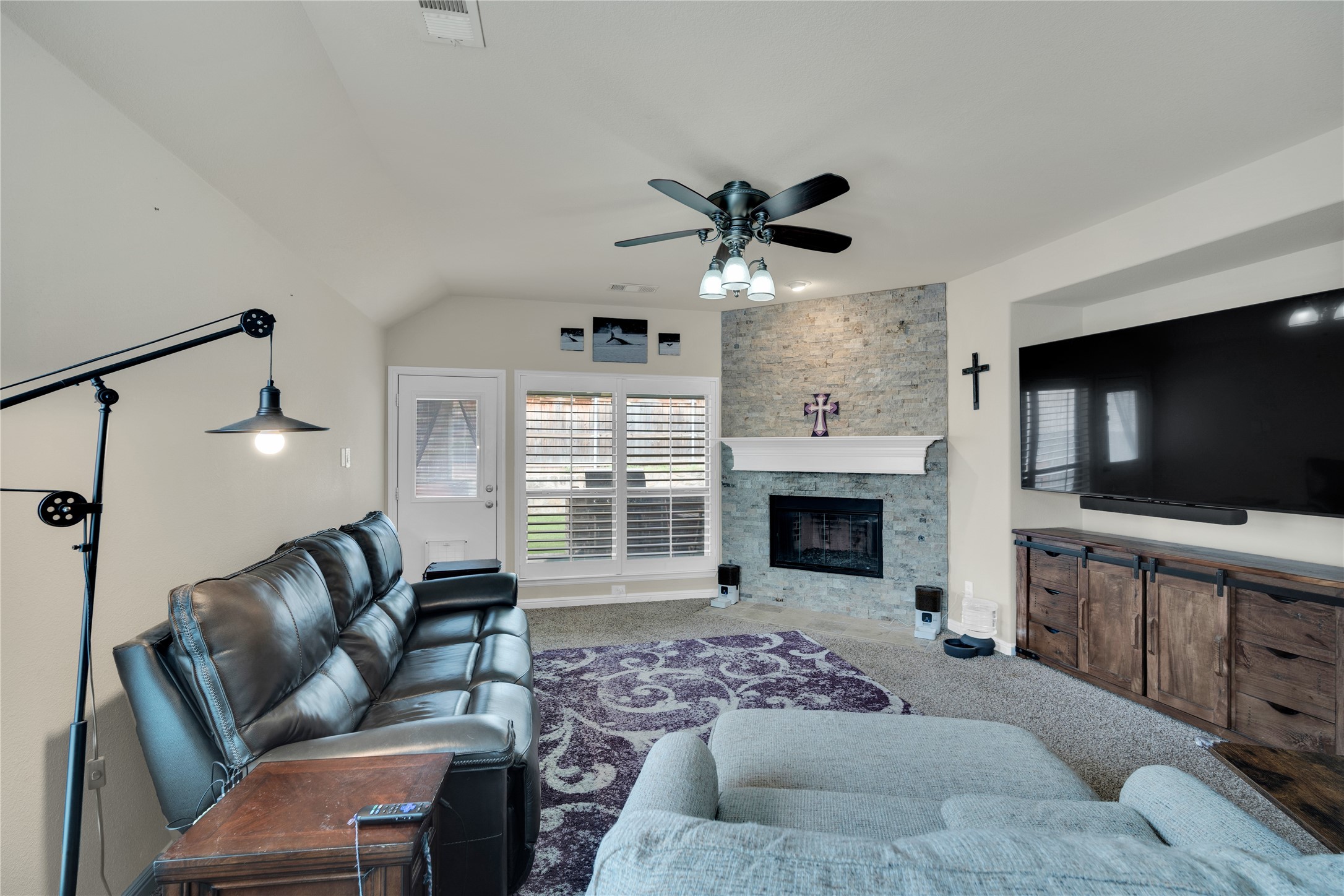 5913 Warmouth Drive