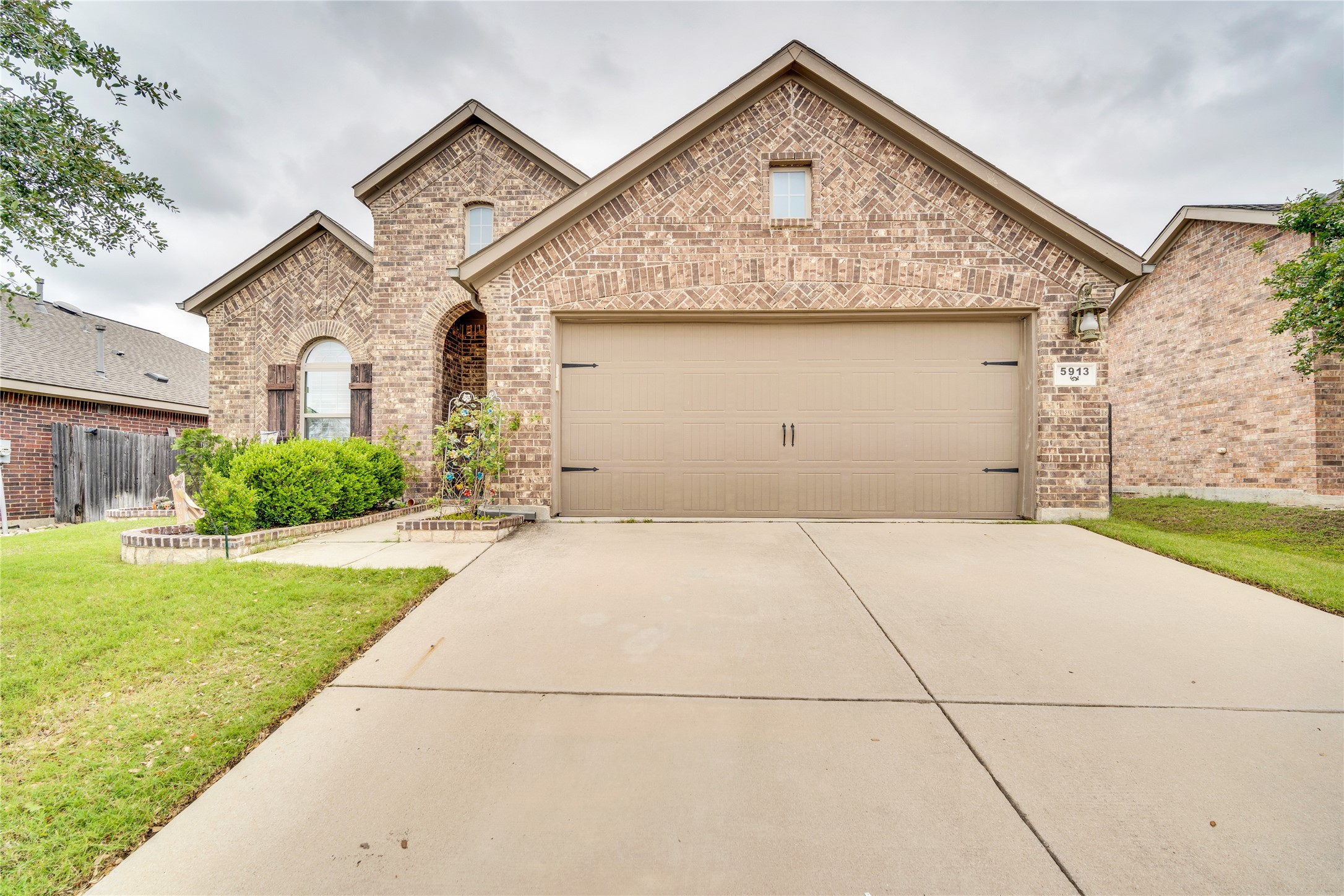 5913 Warmouth Drive