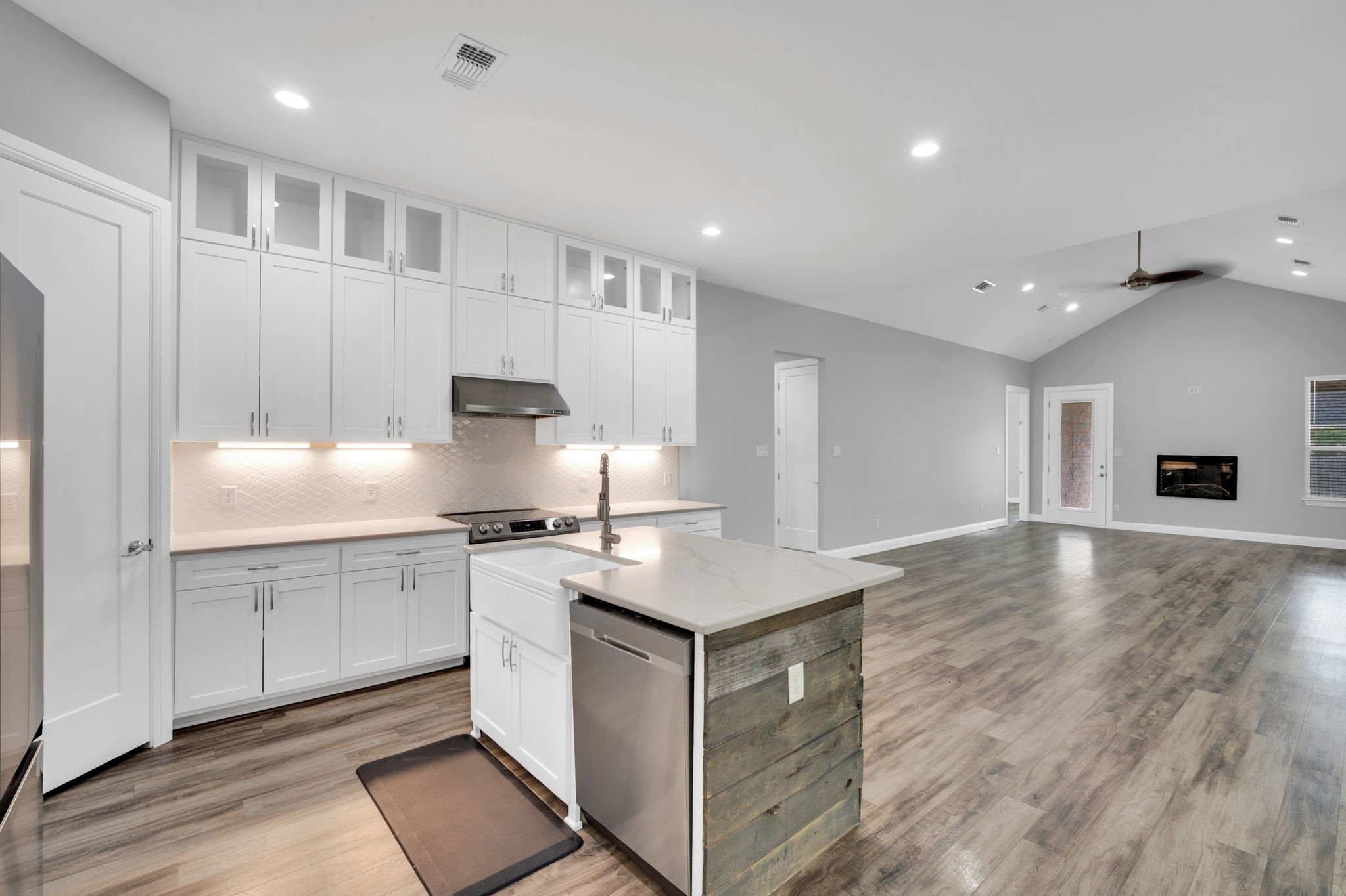 702 Chester Court
