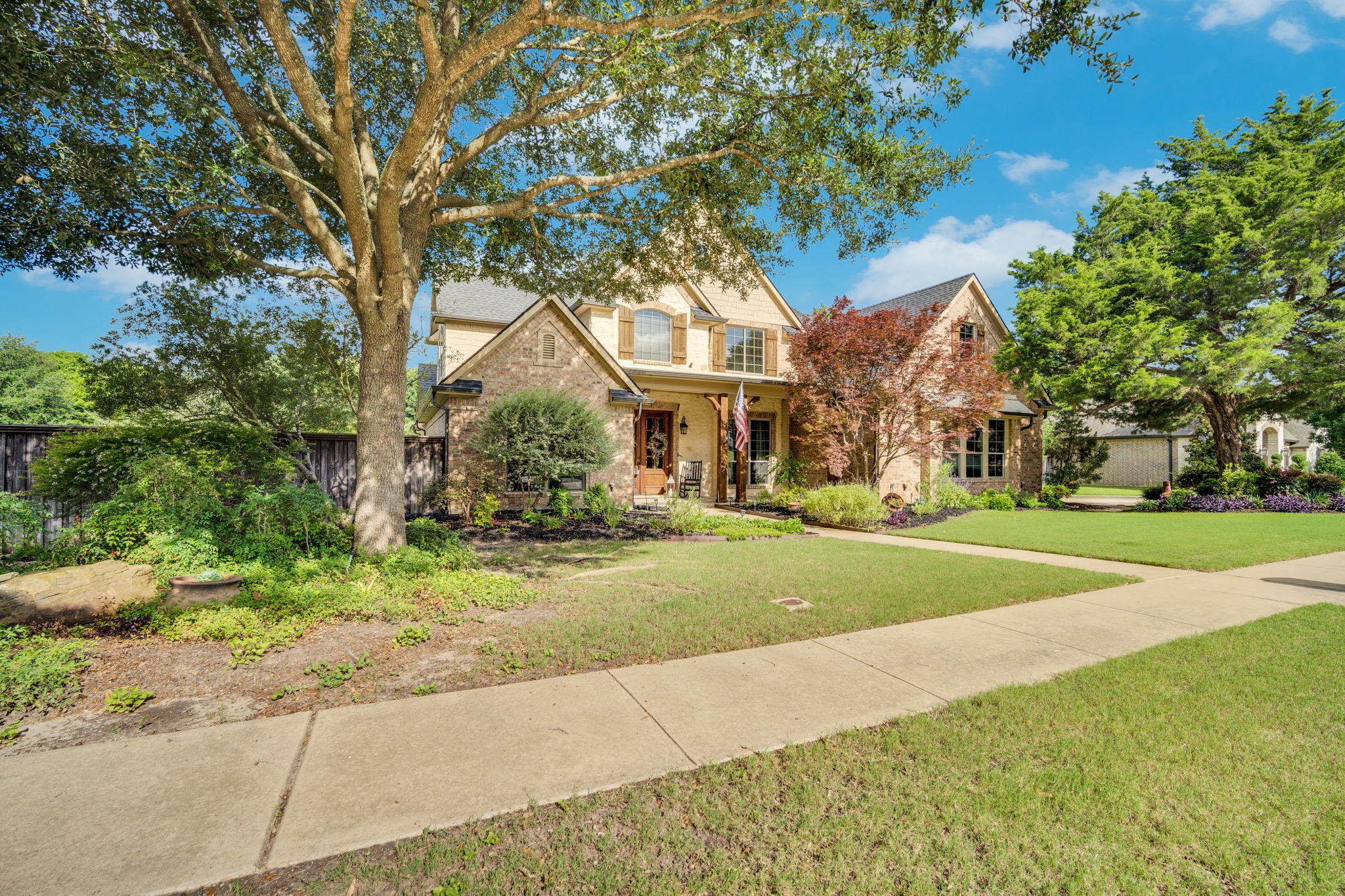 121 Sequoia Court