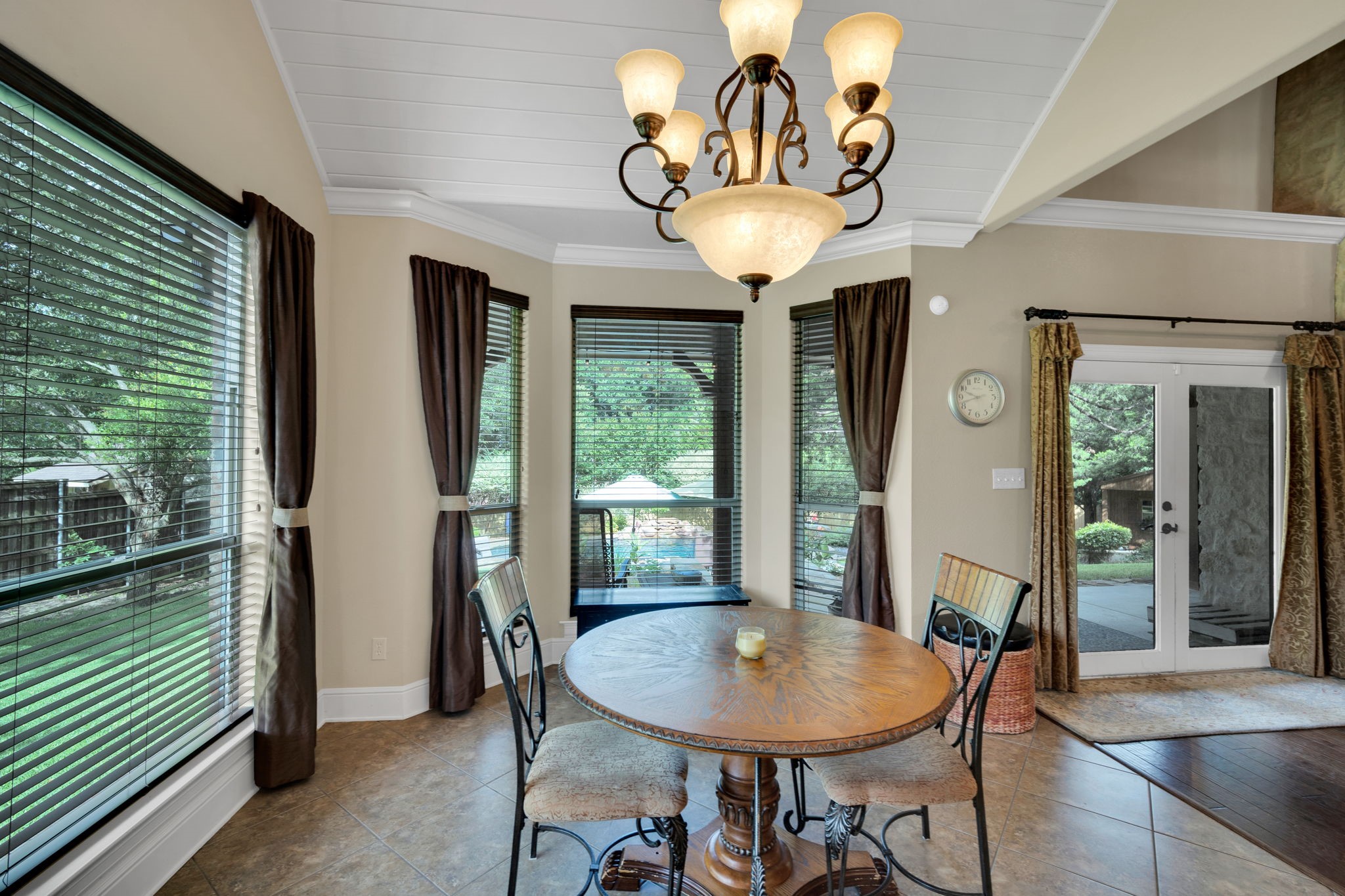 121 Sequoia Court