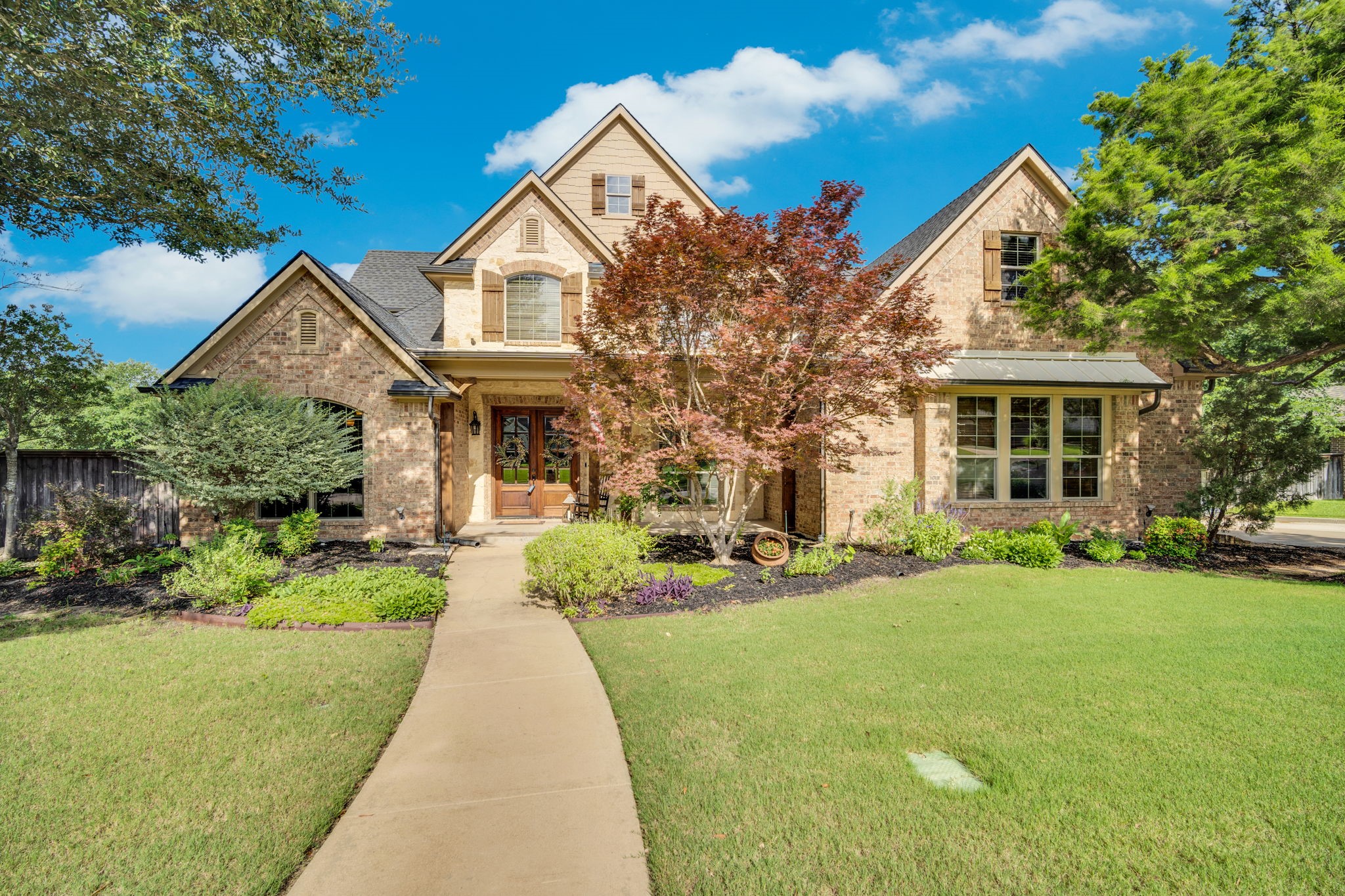 121 Sequoia Court