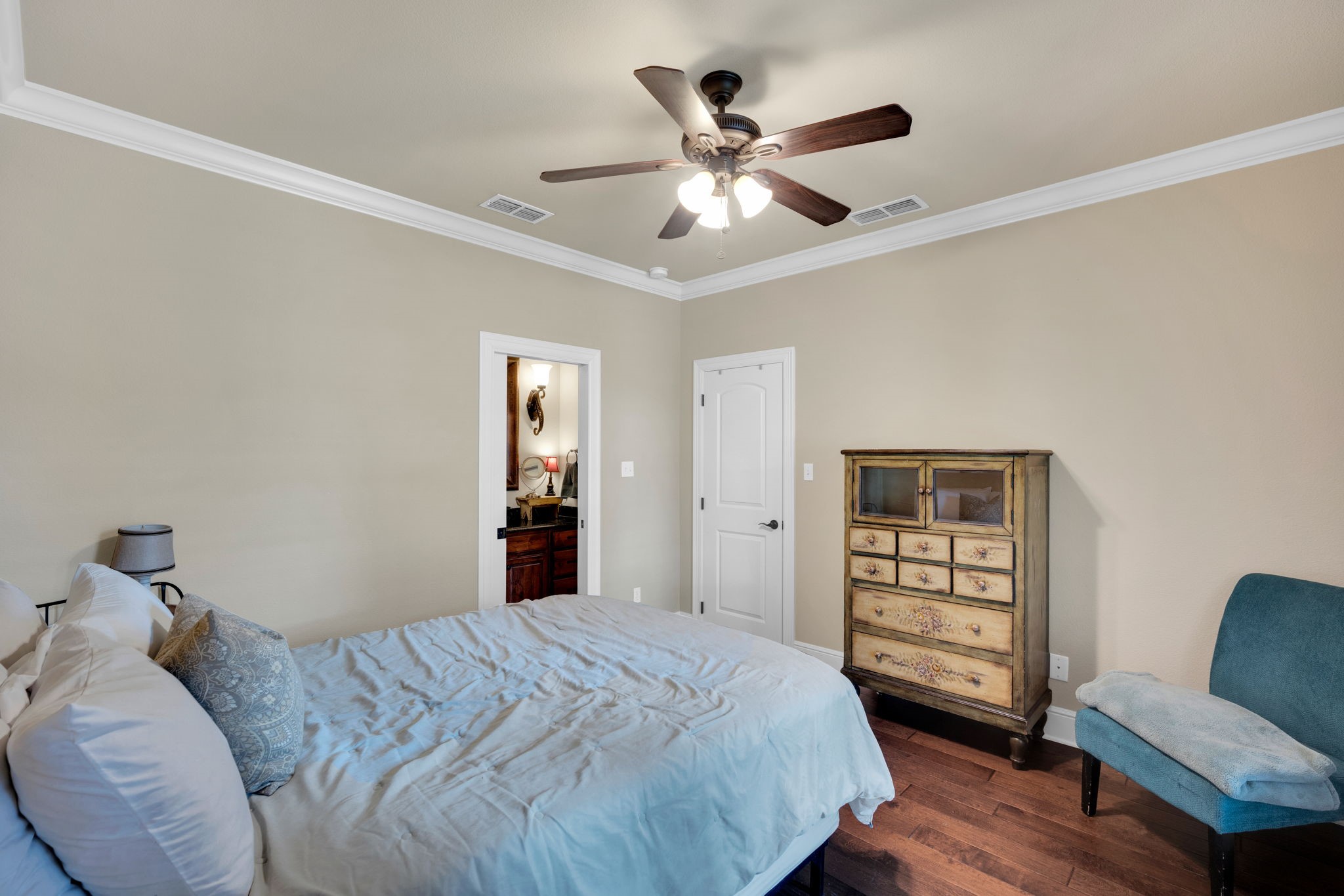 121 Sequoia Court